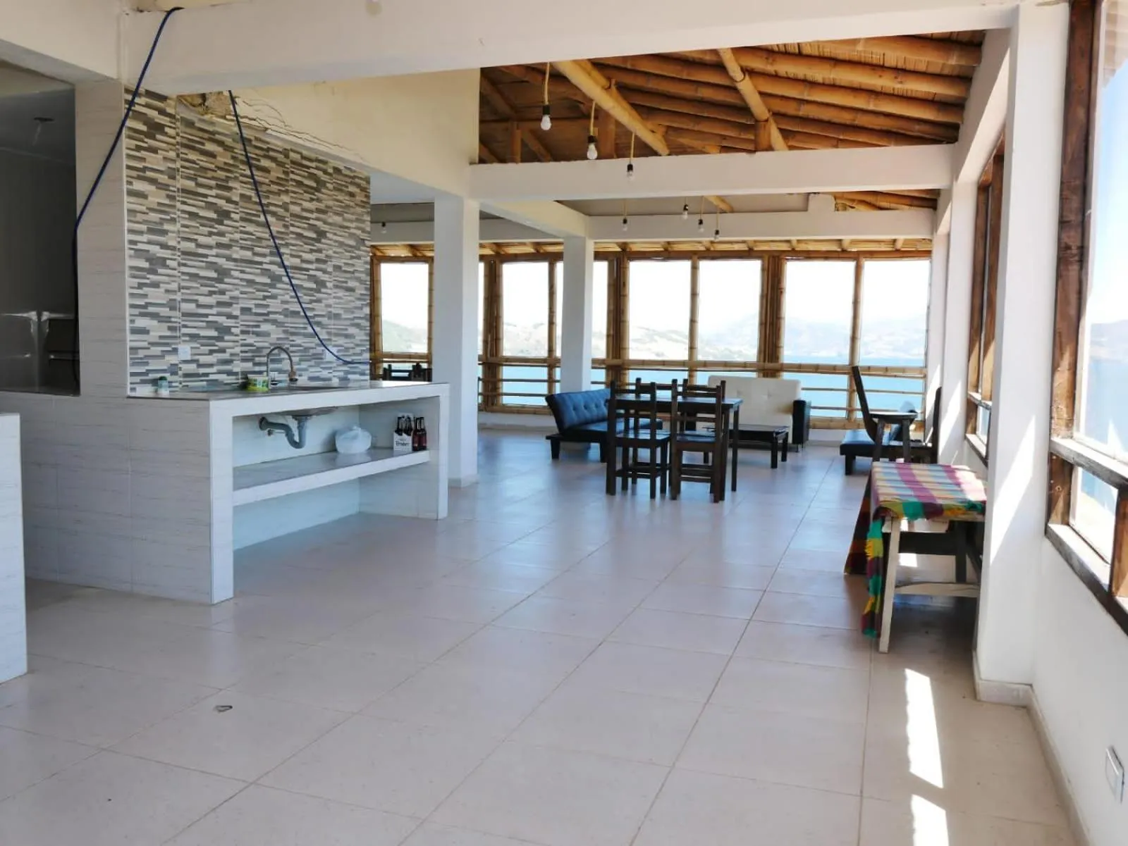 HOTEL TOTA ELISEO PLAYA BLANCA LAGO DE TOTA