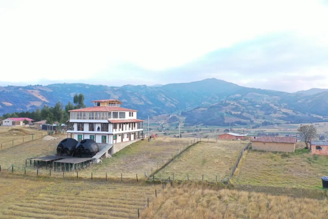HOTEL TOTA ELISEO PLAYA BLANCA LAGO DE TOTA
