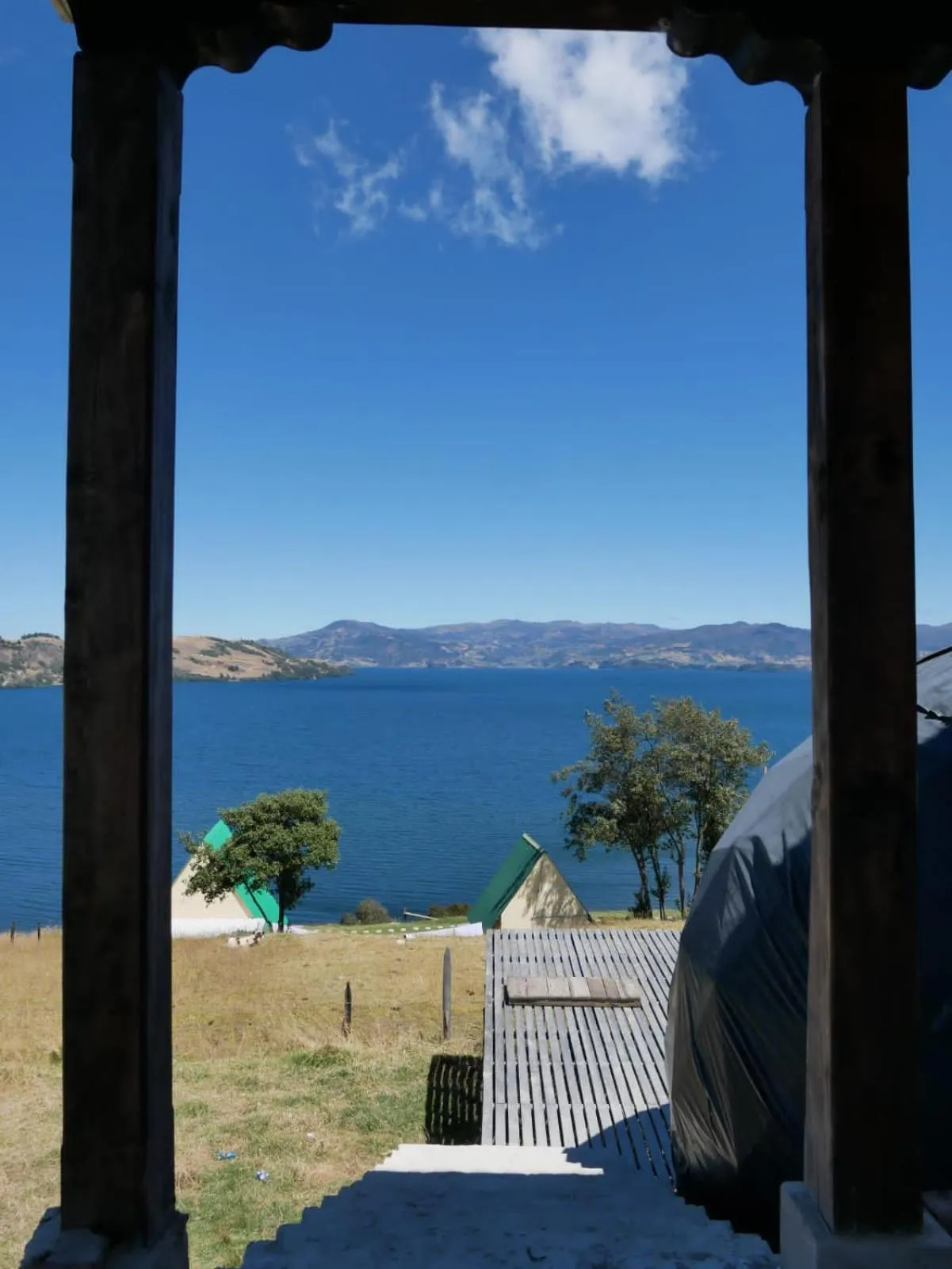 HOTEL TOTA ELISEO PLAYA BLANCA LAGO DE TOTA