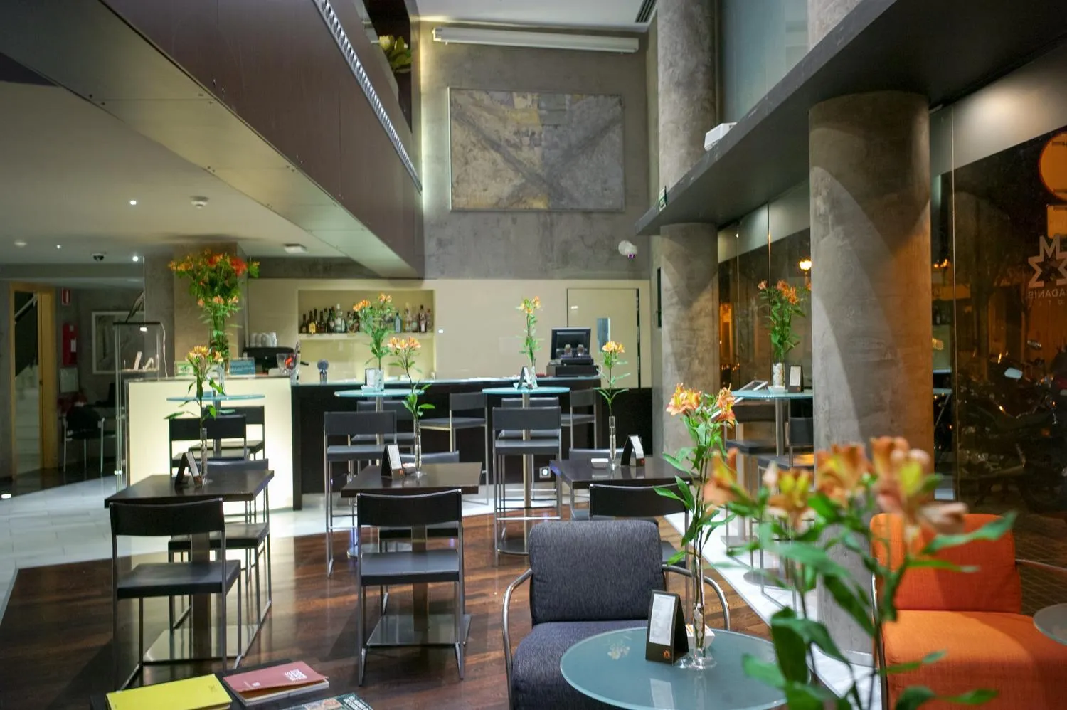 Lounge or bar in Hotel Madanis