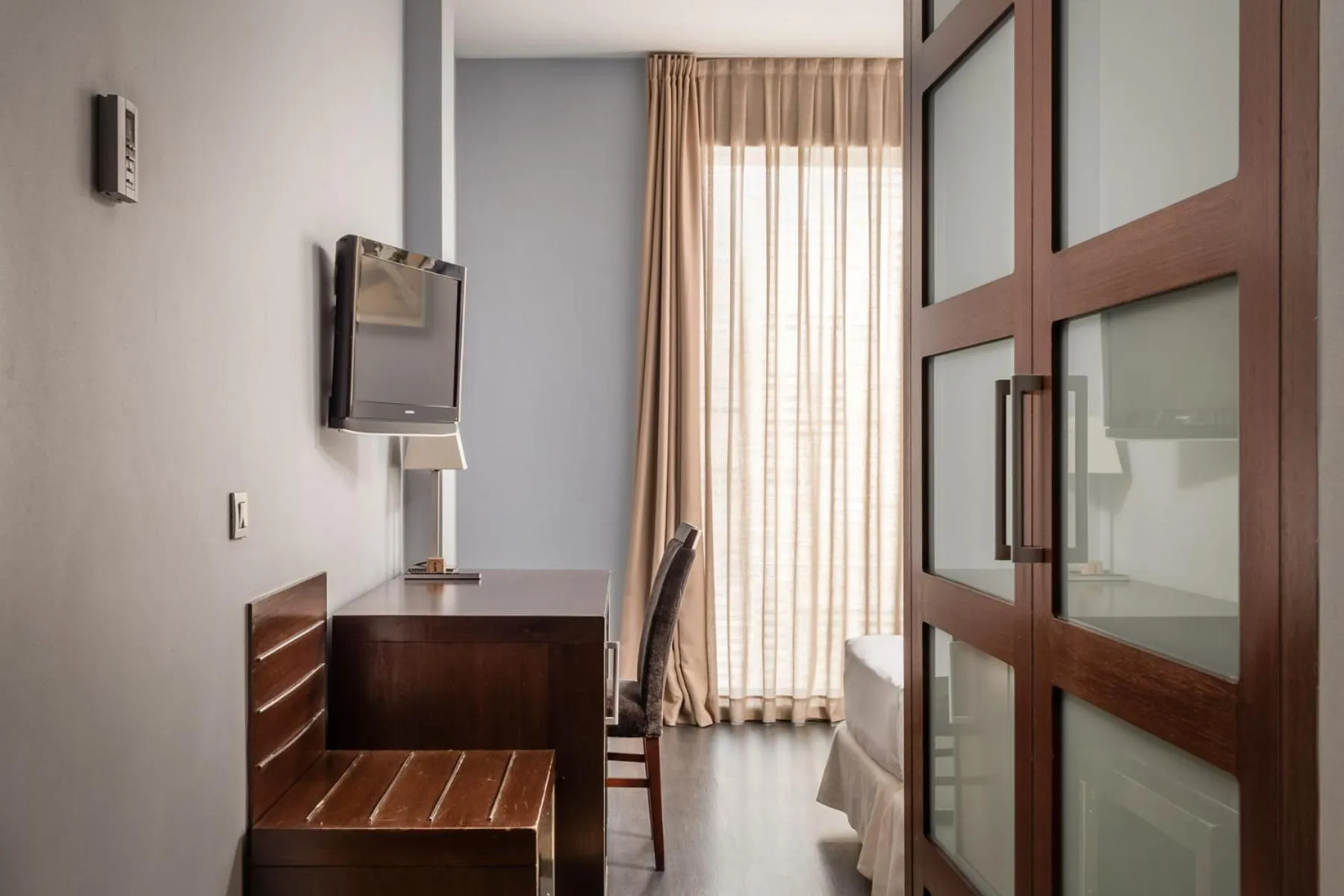 TV and multimedia in Hotel Madanis