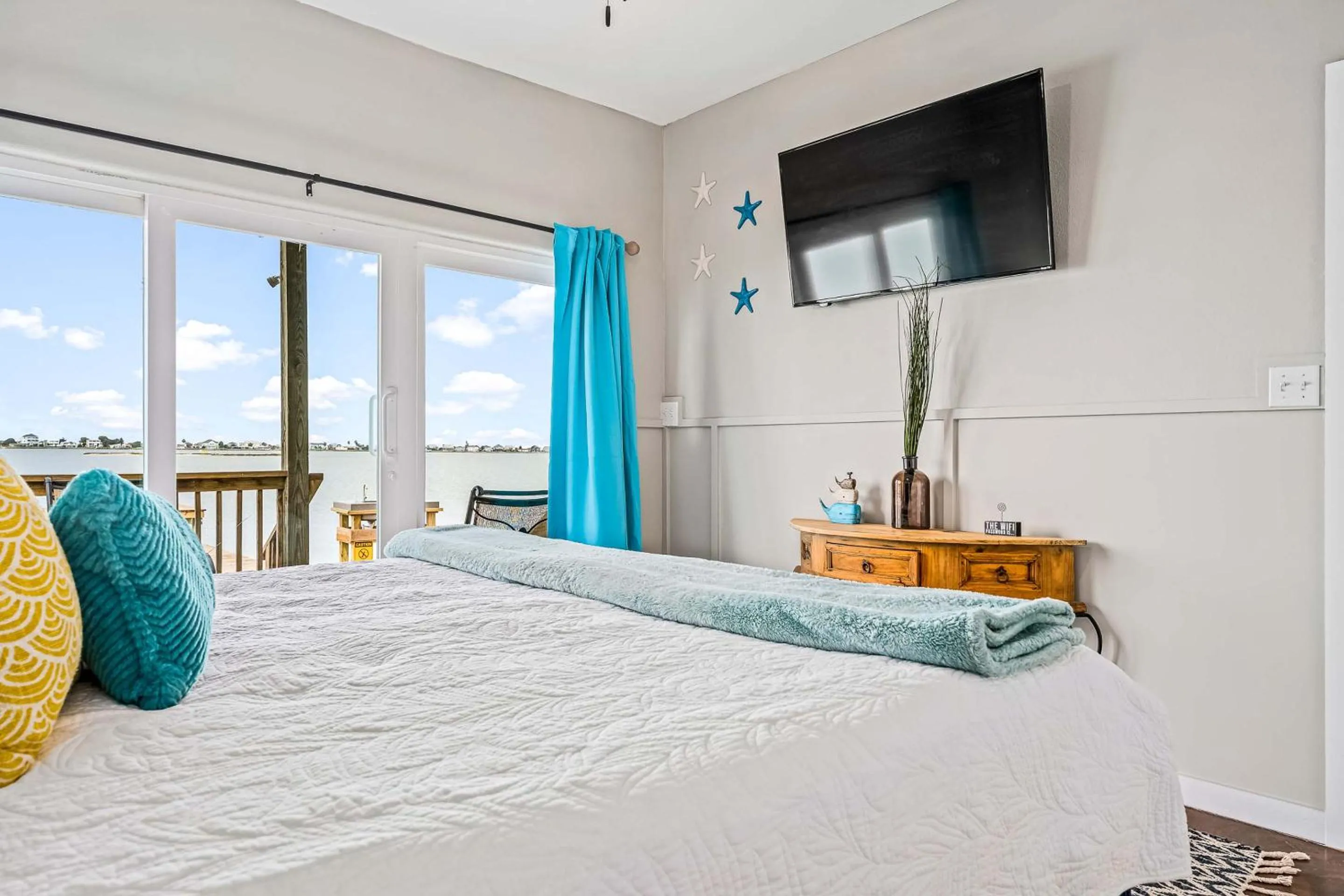 Property building, Bed in The Salt Flat