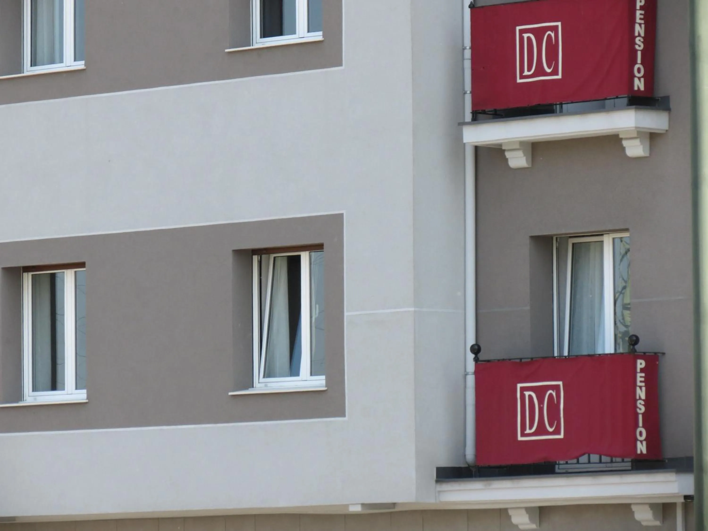 Facade/entrance in Pensión Don Claudio