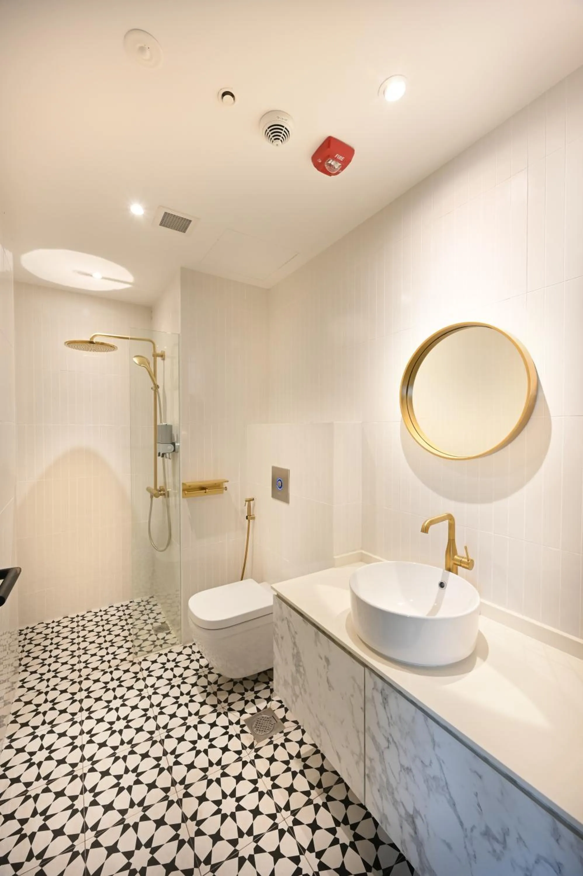 Shower in Dream Chaser Boutique Capsule Hotel