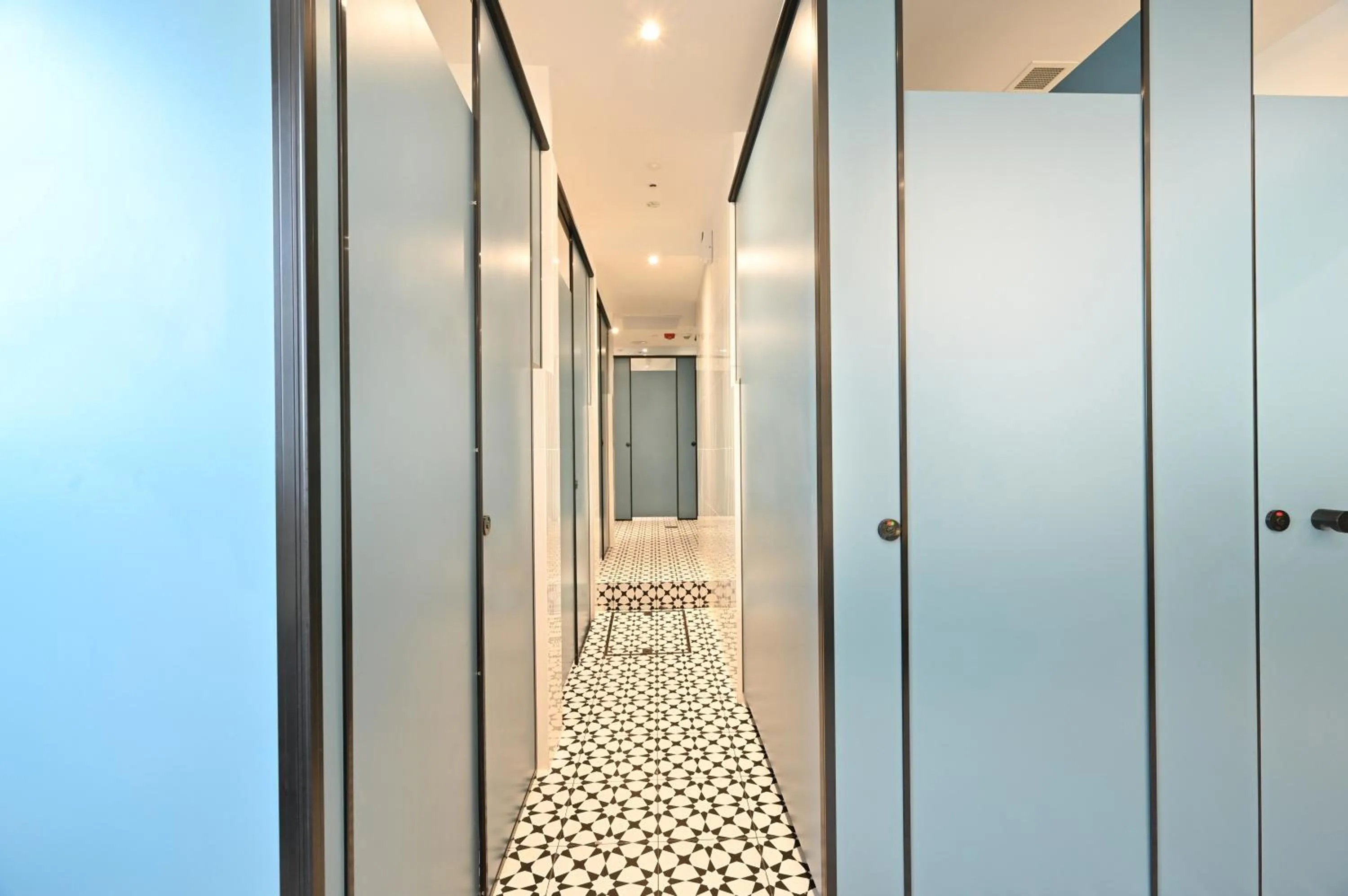 Shower in Dream Chaser Boutique Capsule Hotel