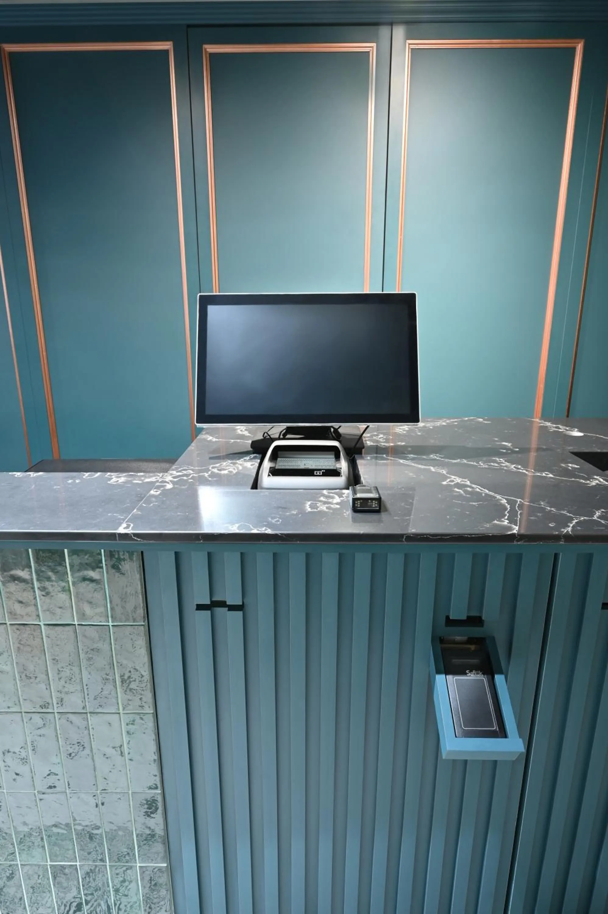 Lobby or reception in Dream Chaser Boutique Capsule Hotel