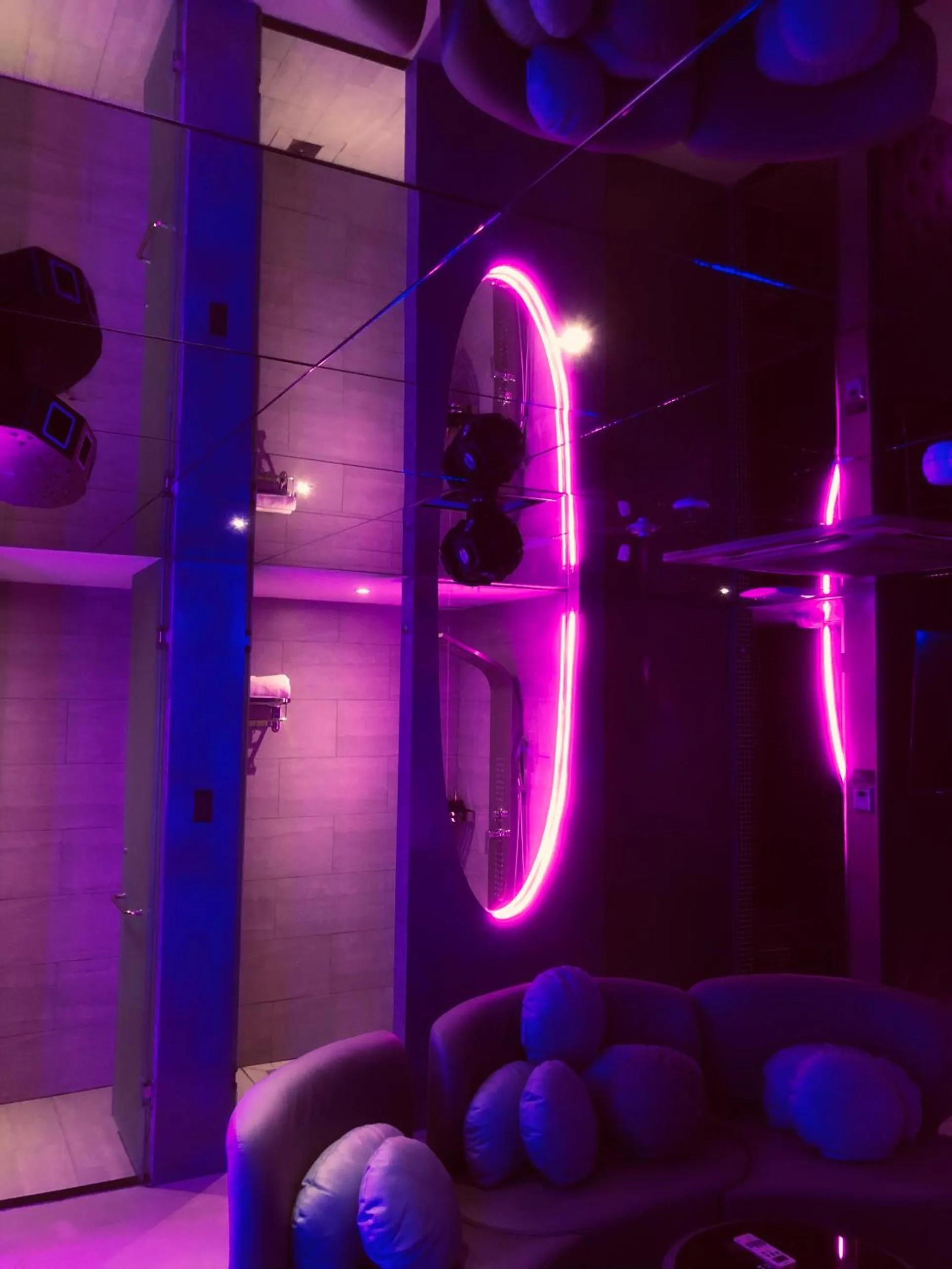 Steam room in Dazi Signature