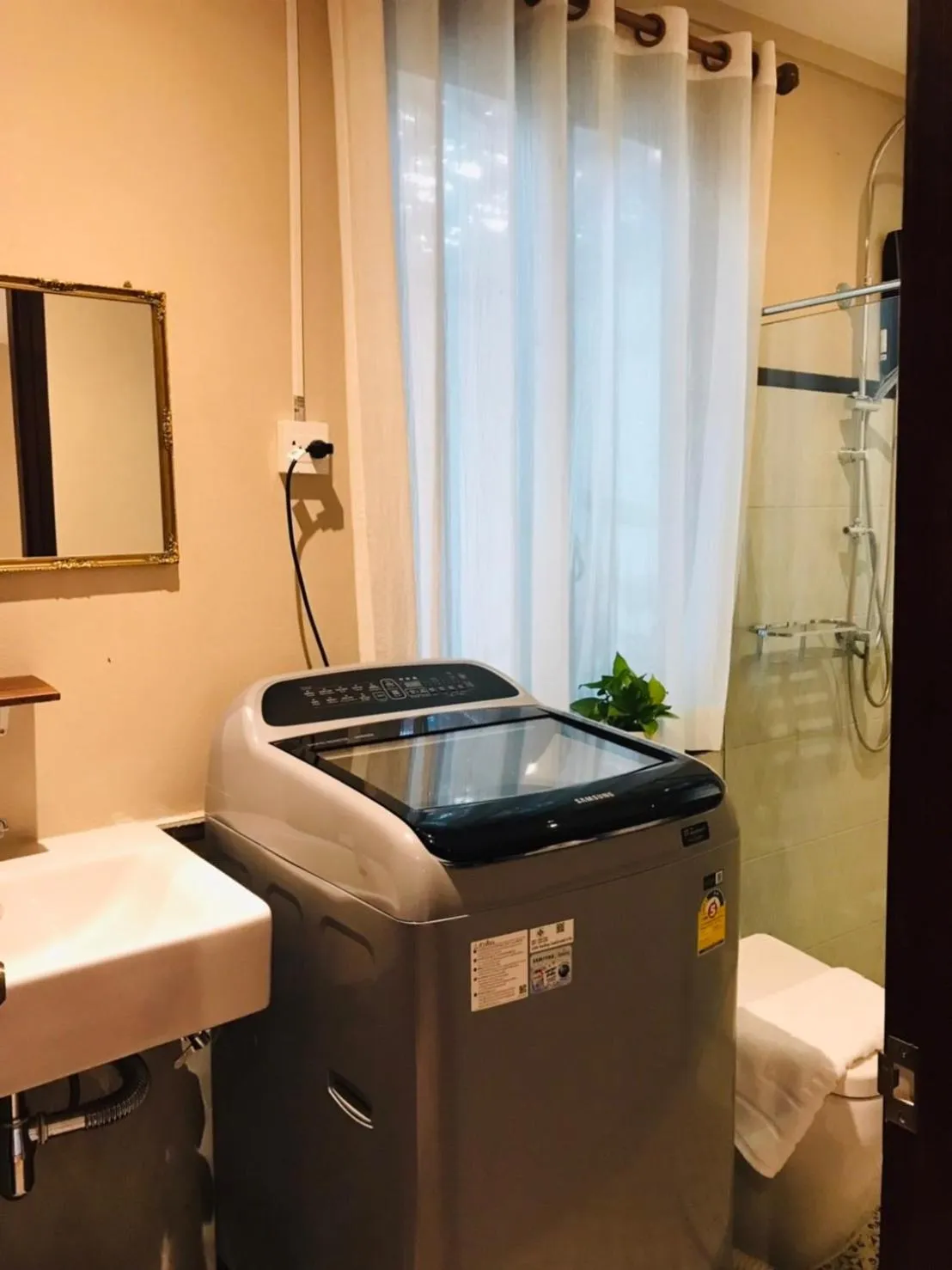 Bathroom in Gavill15 Classic Boutique House