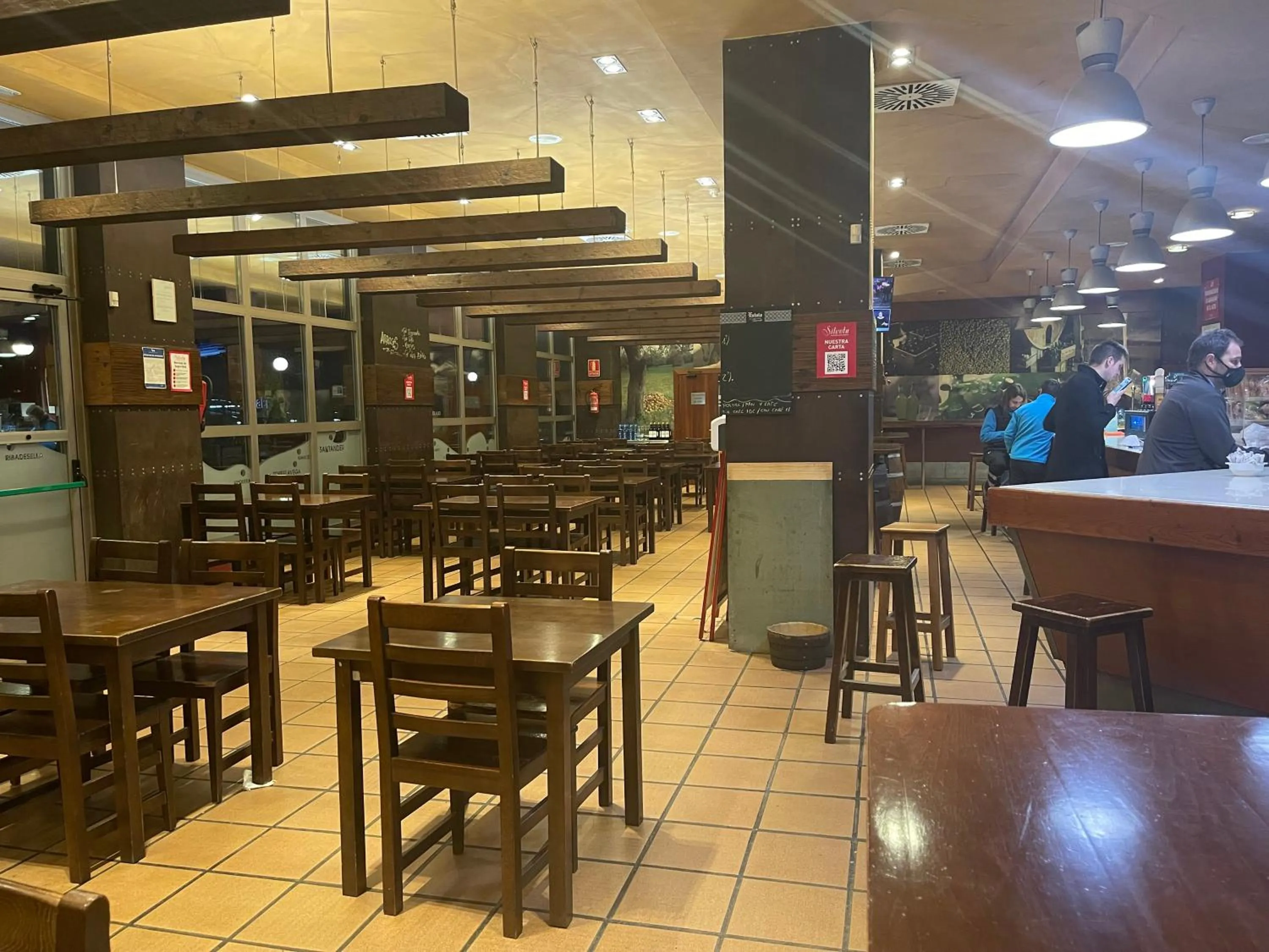 Restaurant/places to eat in Hotel Silvota