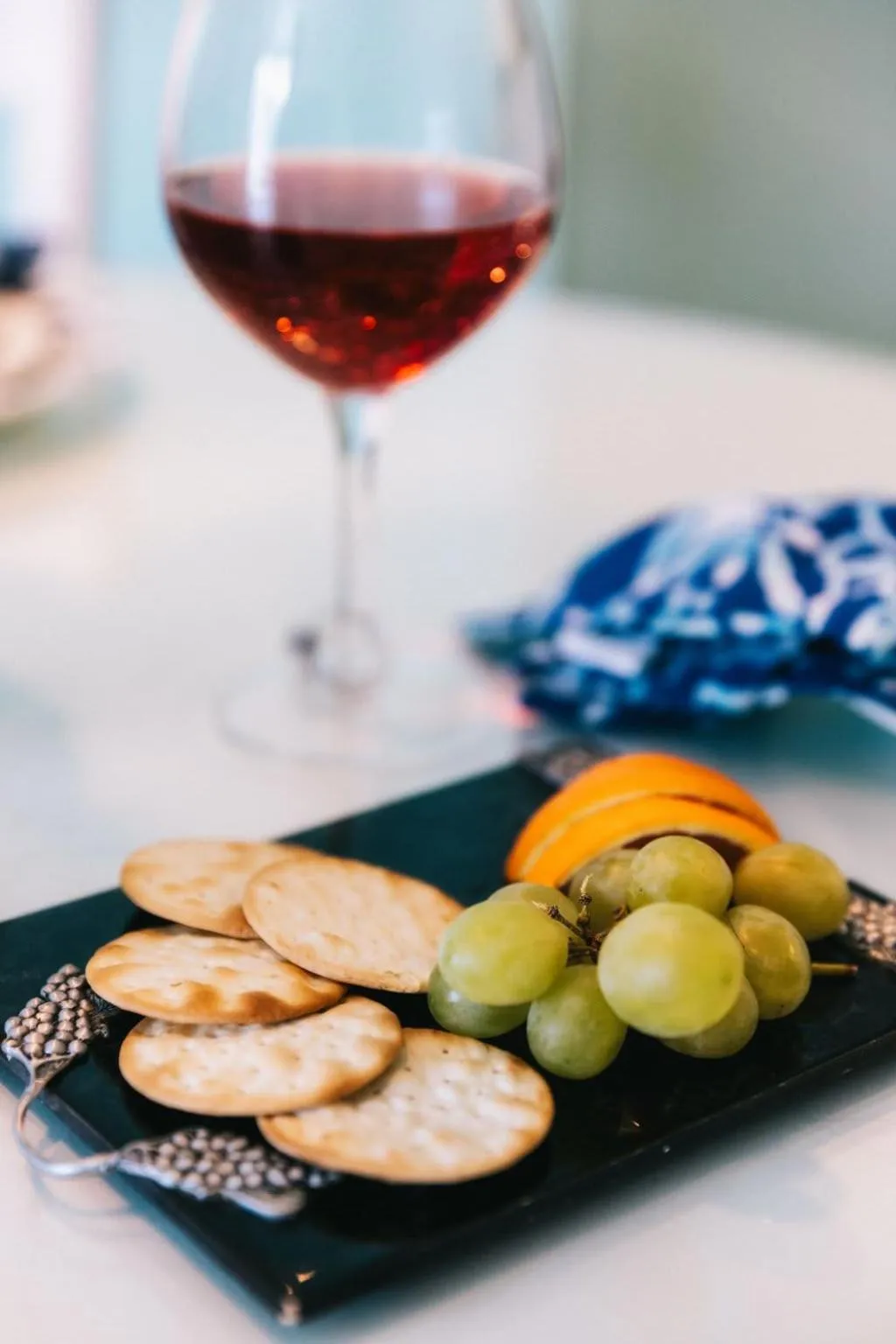 Sunrise Surprise 9th floor 2BR 2 BA King Suite Beach shuttle, heated pool!