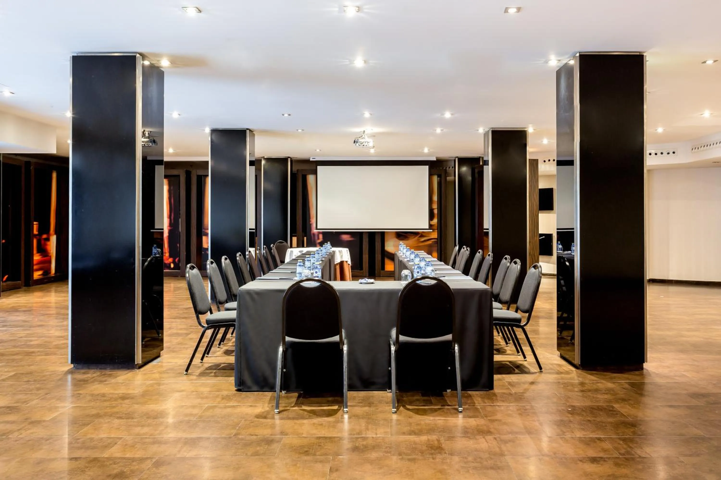 Meeting/conference room in Eurostars Monte Real