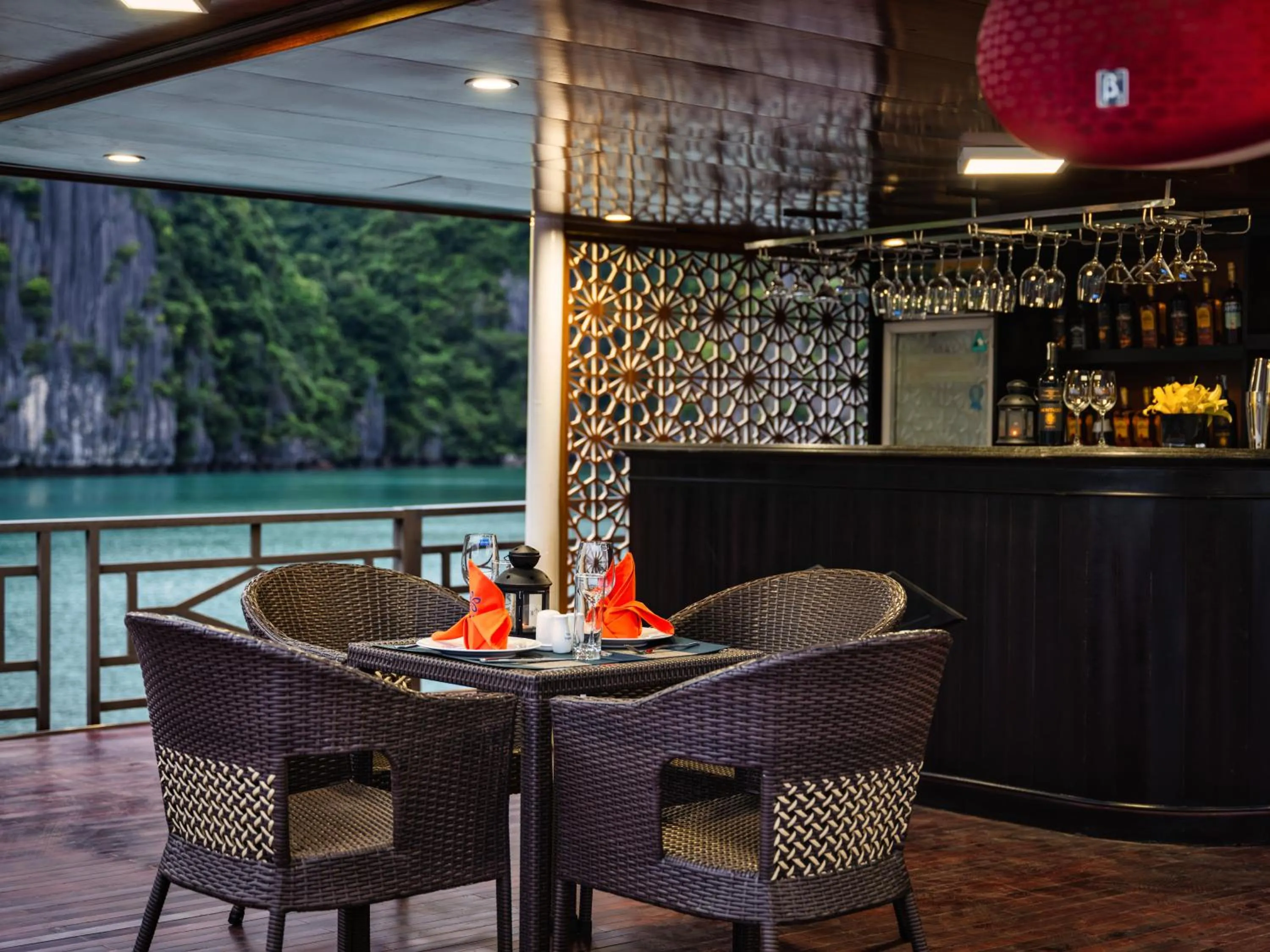 Restaurant/places to eat in La Pandora Boutique Cruises