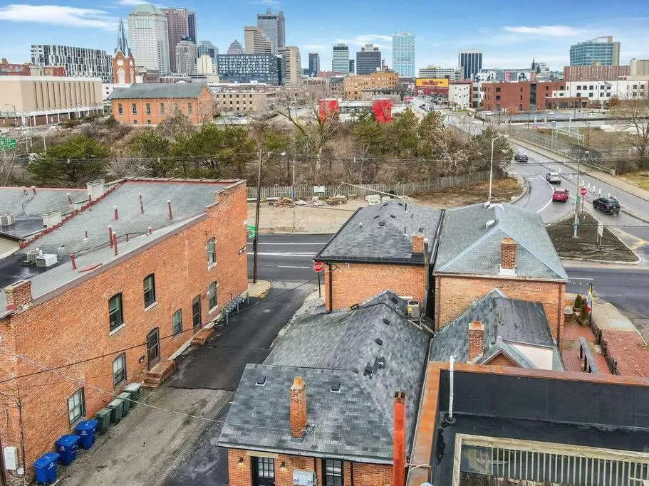 Housepitality - The Brandenburg Suite - Efficiency