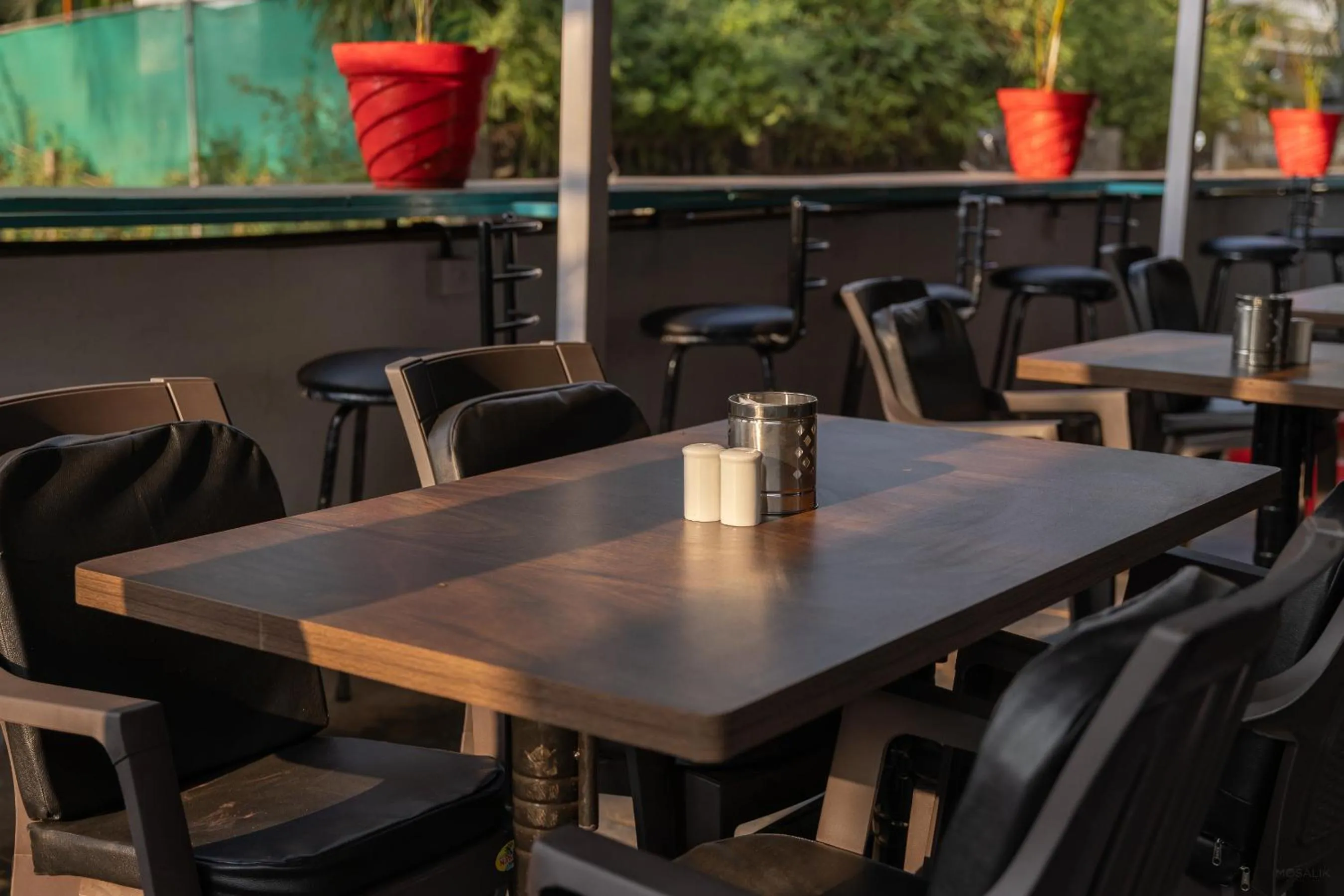 Restaurant/places to eat in Crystall Goa Turquoise Edition