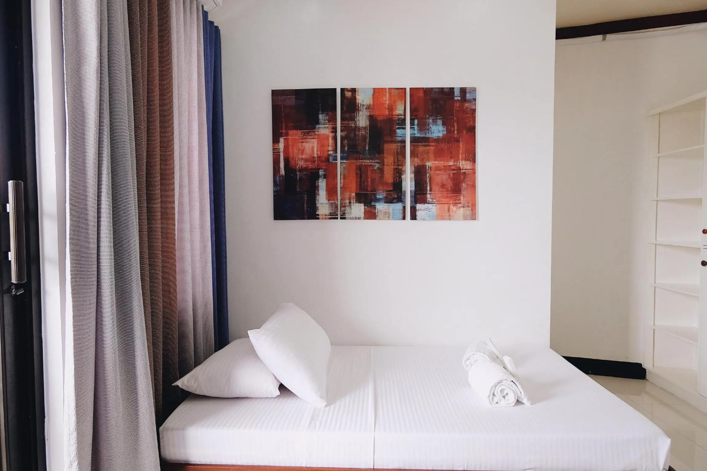 Bed in Endless Summer Hotel Baler