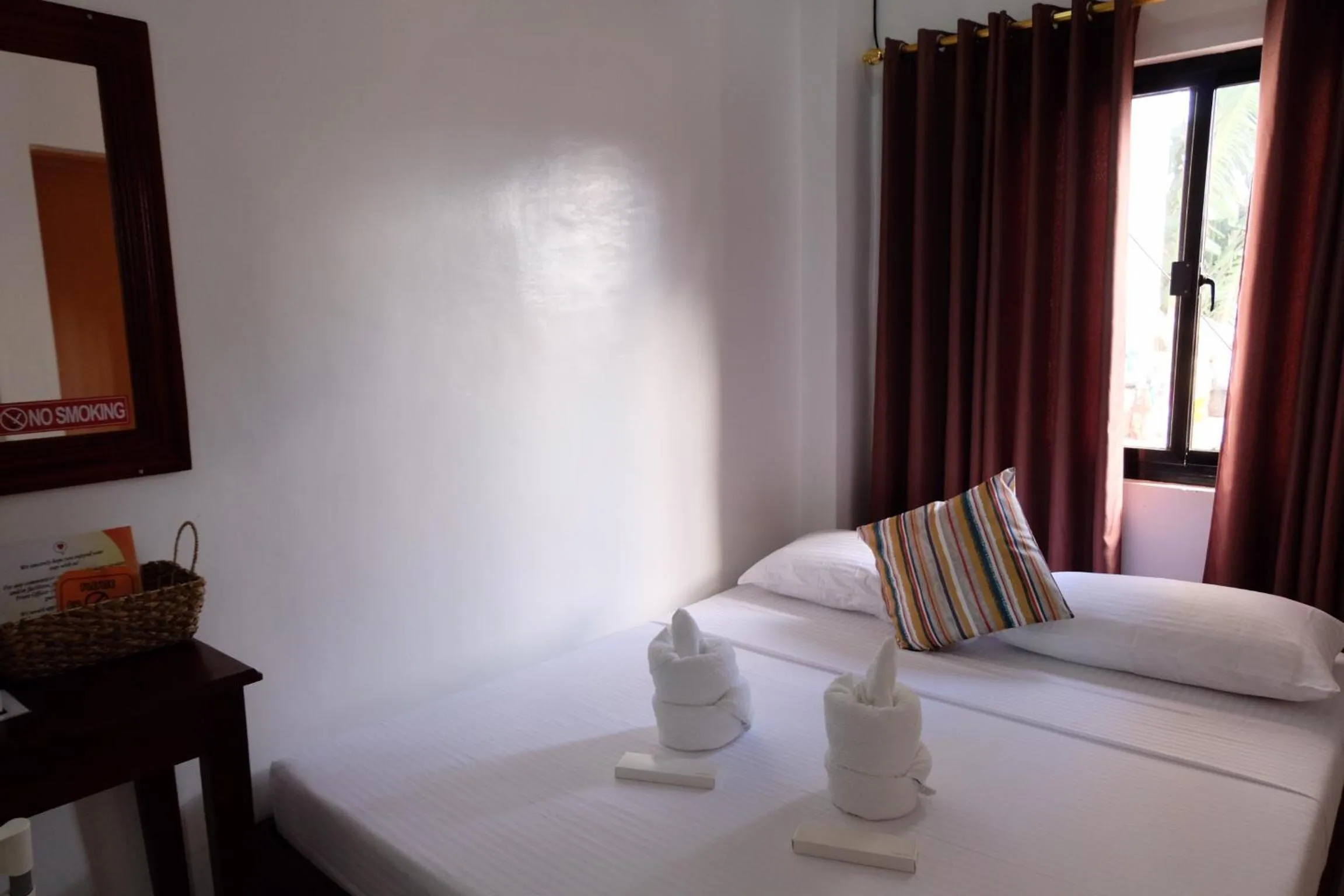 Bed in Endless Summer Hotel Baler