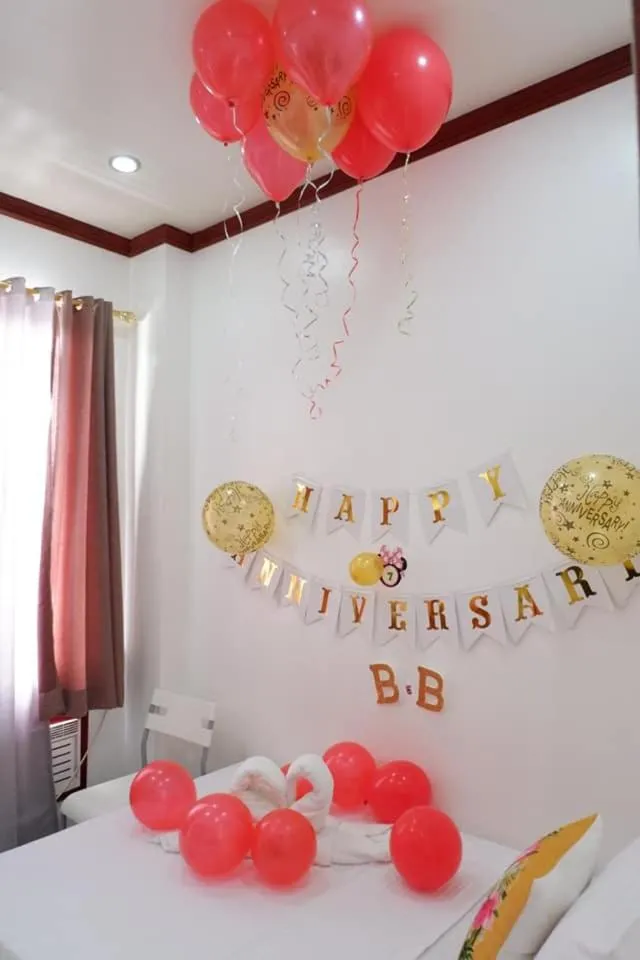 Endless Summer Hotel Baler