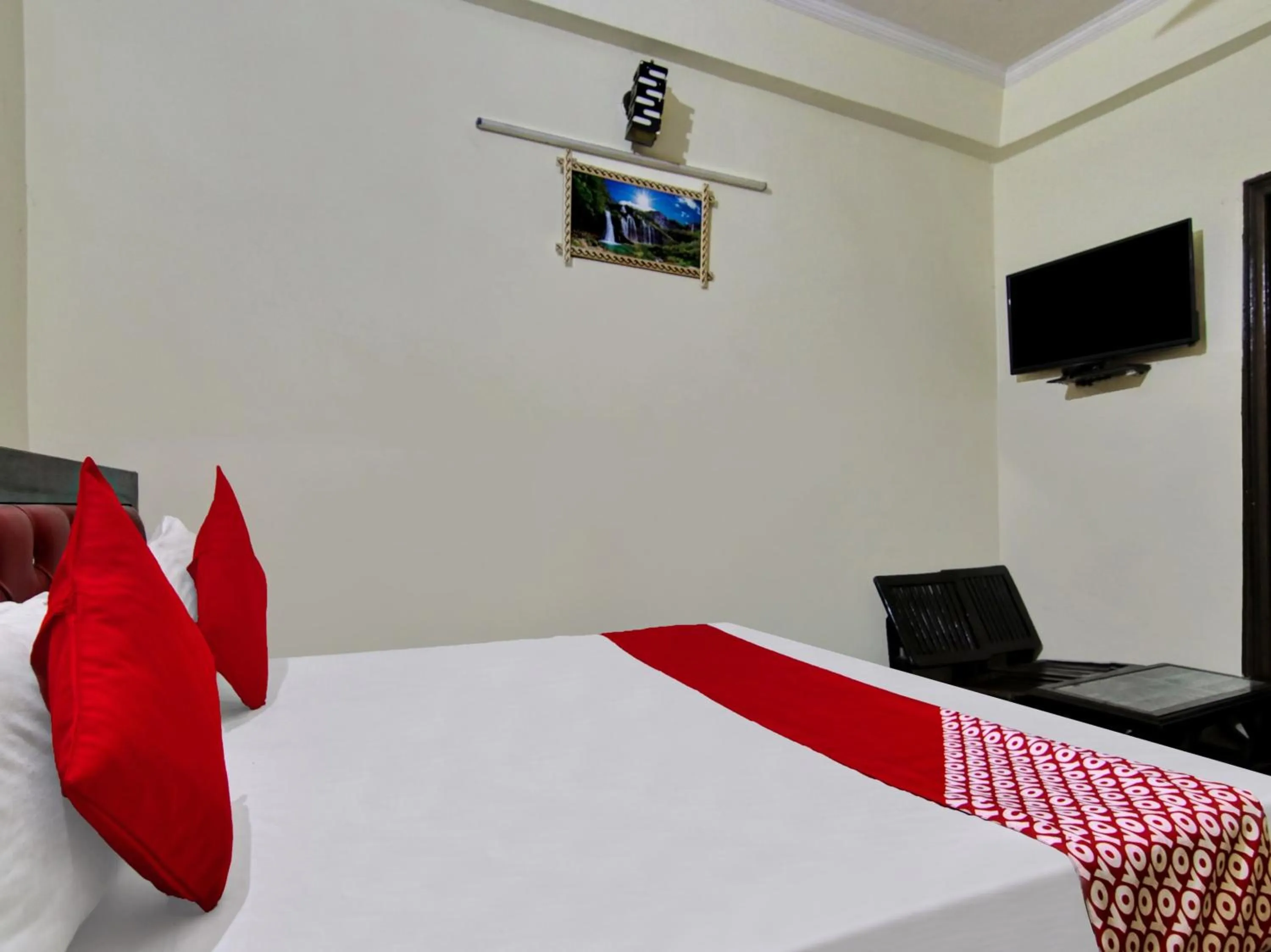 Bedroom, Bed in Hotel O Darshan Palace