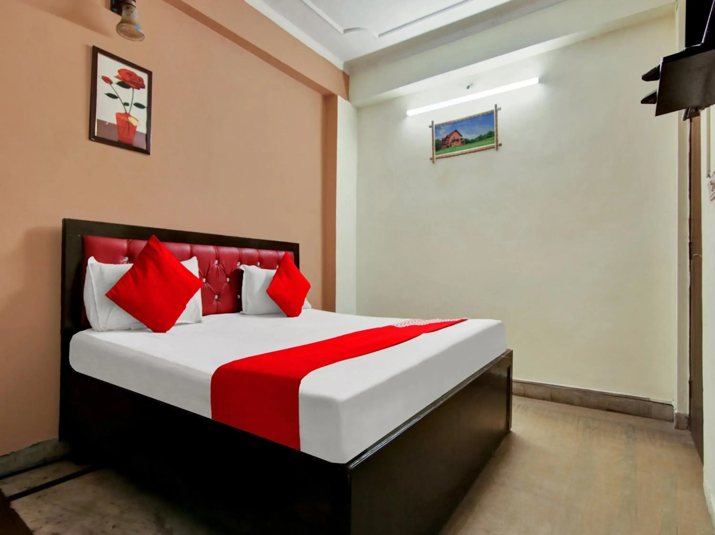 Classic Triple Room - single occupancy in Hotel O Darshan Palace Classic Triple Room - single occupancy in Hotel O Darshan Palace
