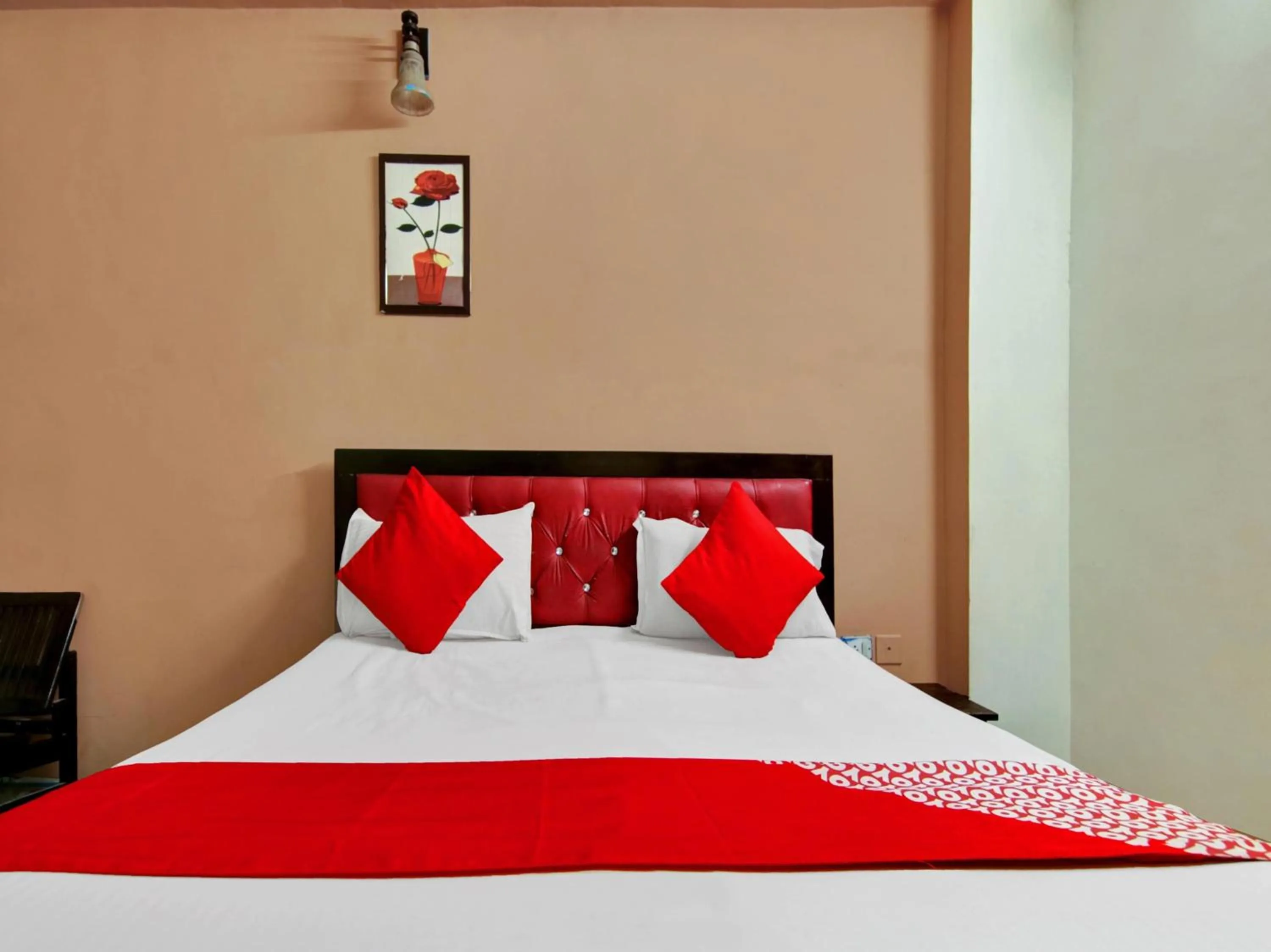 Bedroom, Bed in Hotel O Darshan Palace