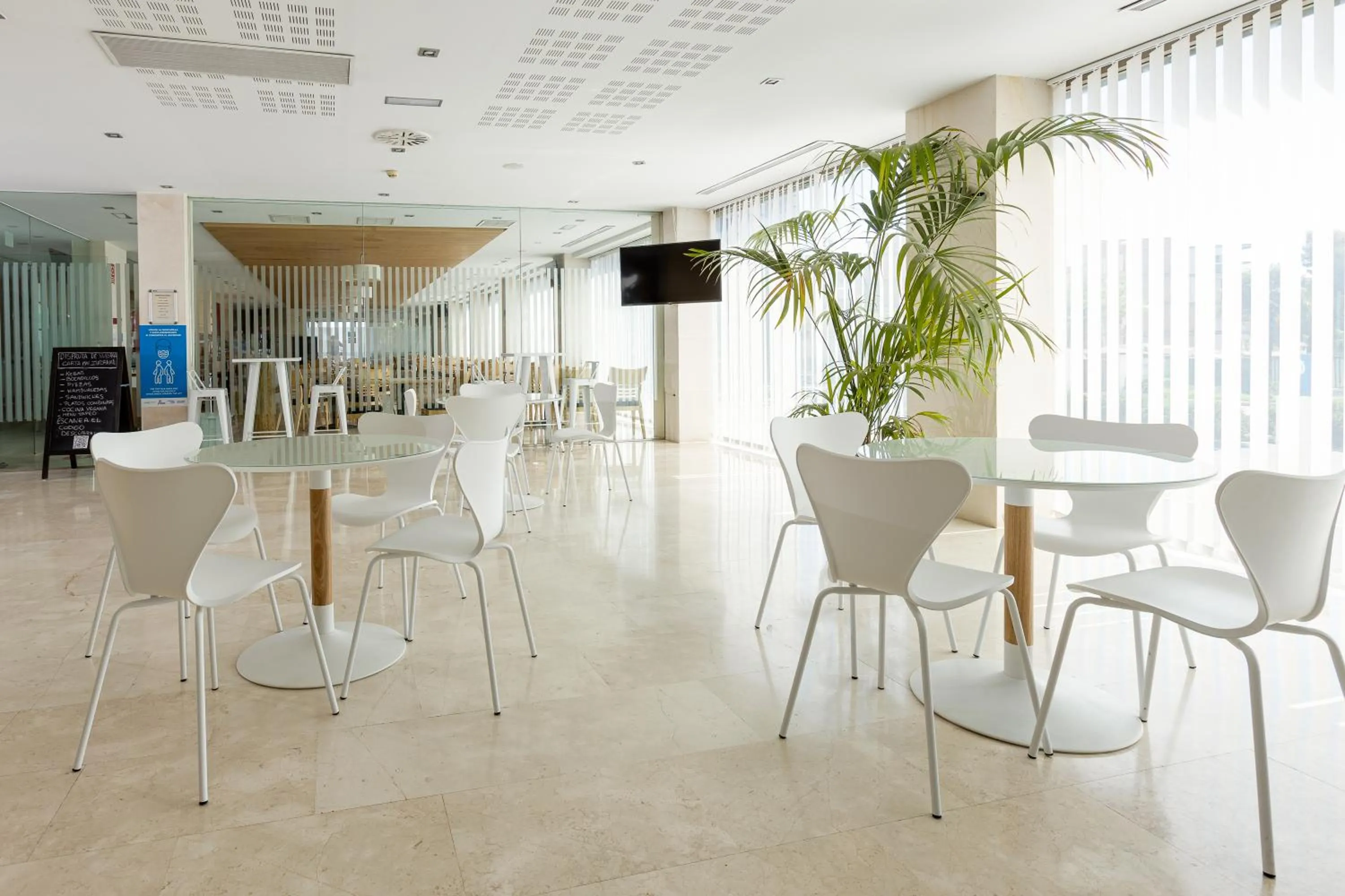 TV and multimedia in Daniya Alicante