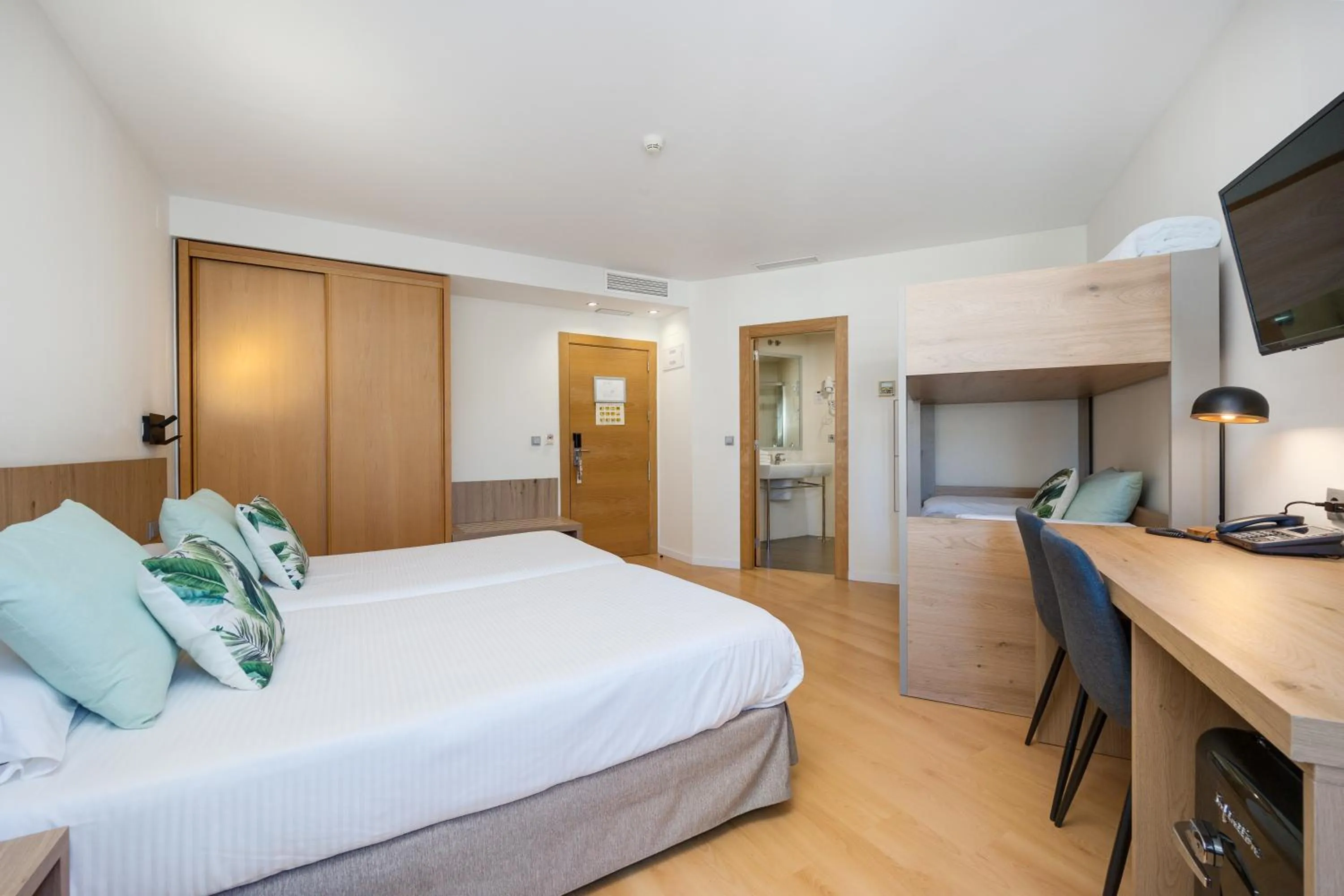 Bed in Daniya Alicante