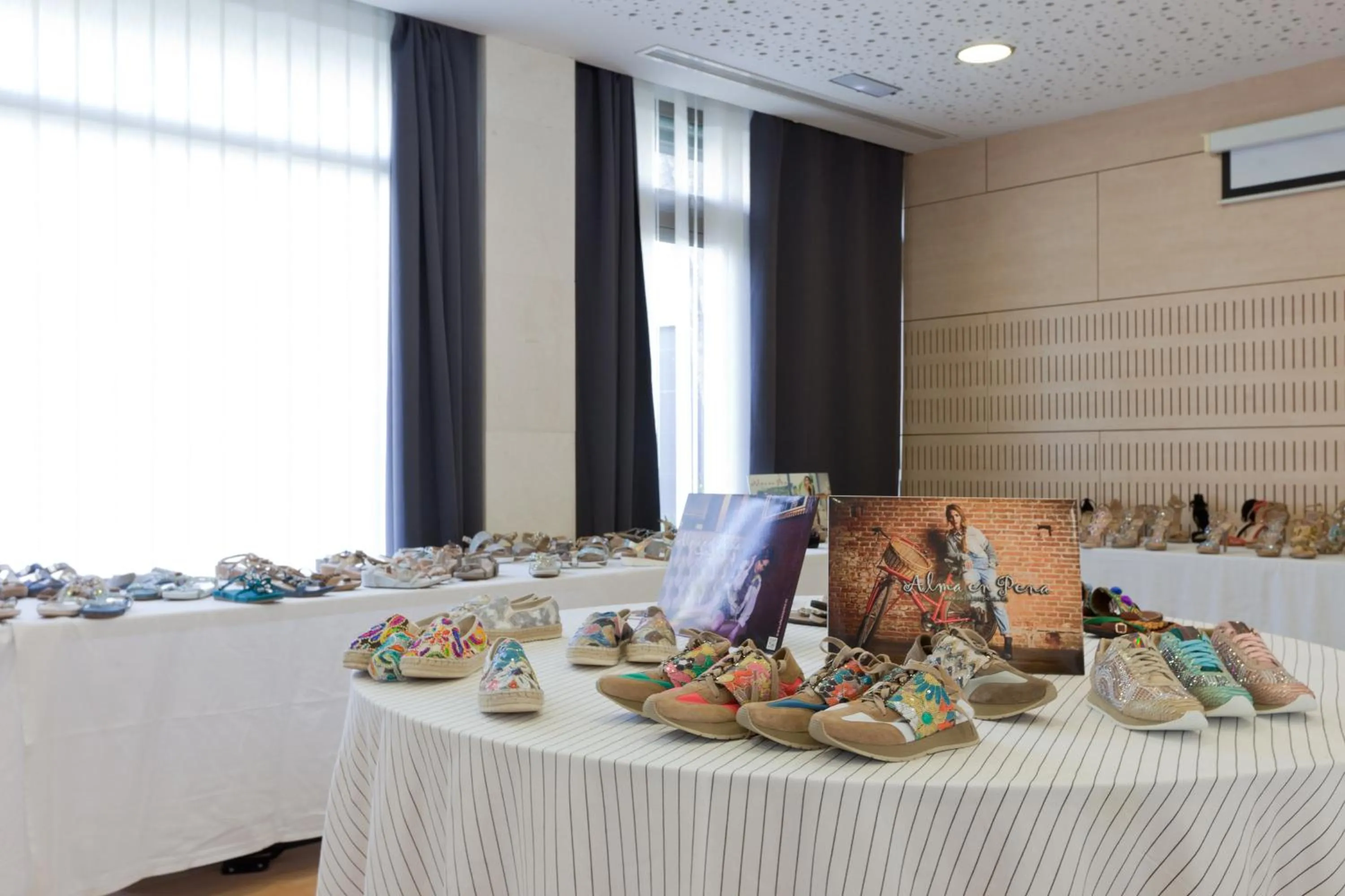 Business facilities in Daniya Alicante