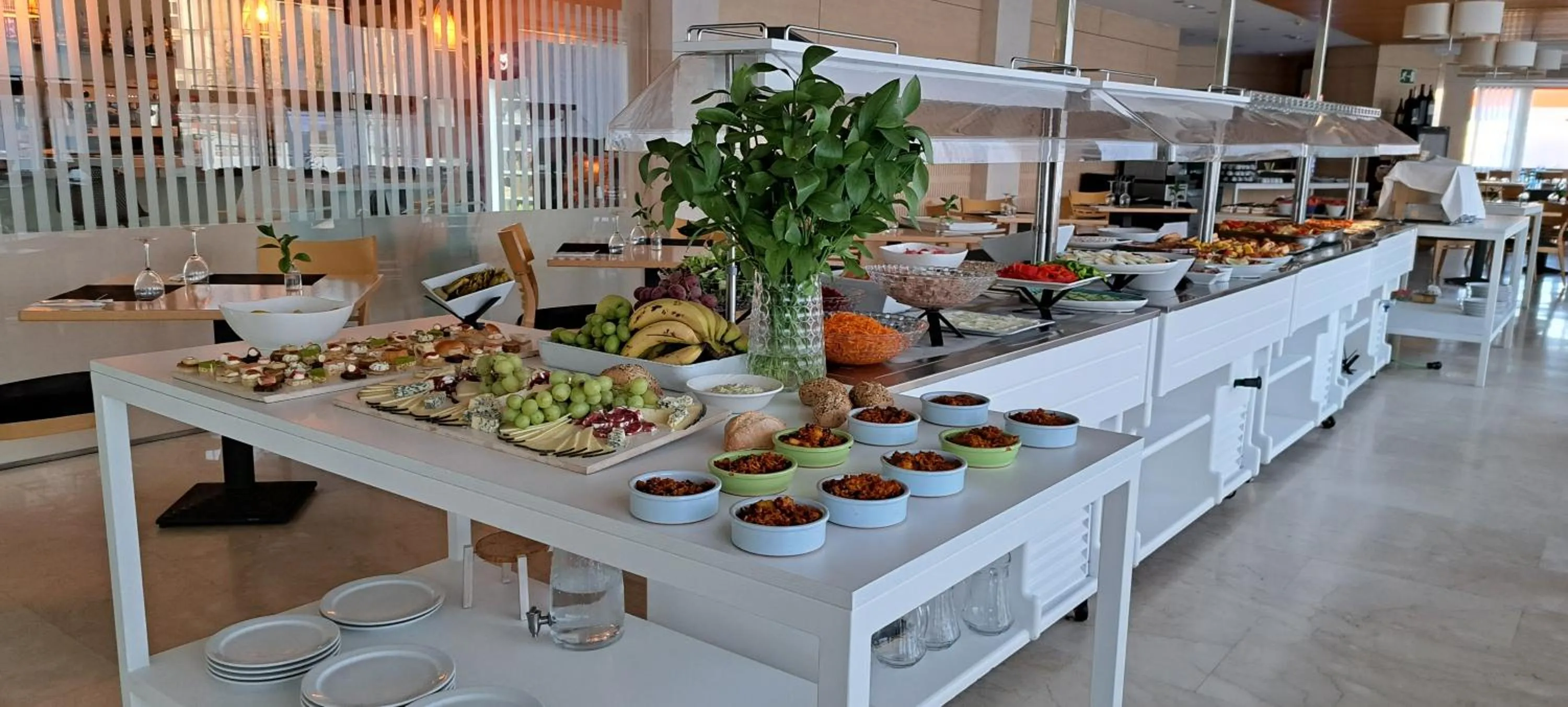 Restaurant/places to eat in Daniya Alicante