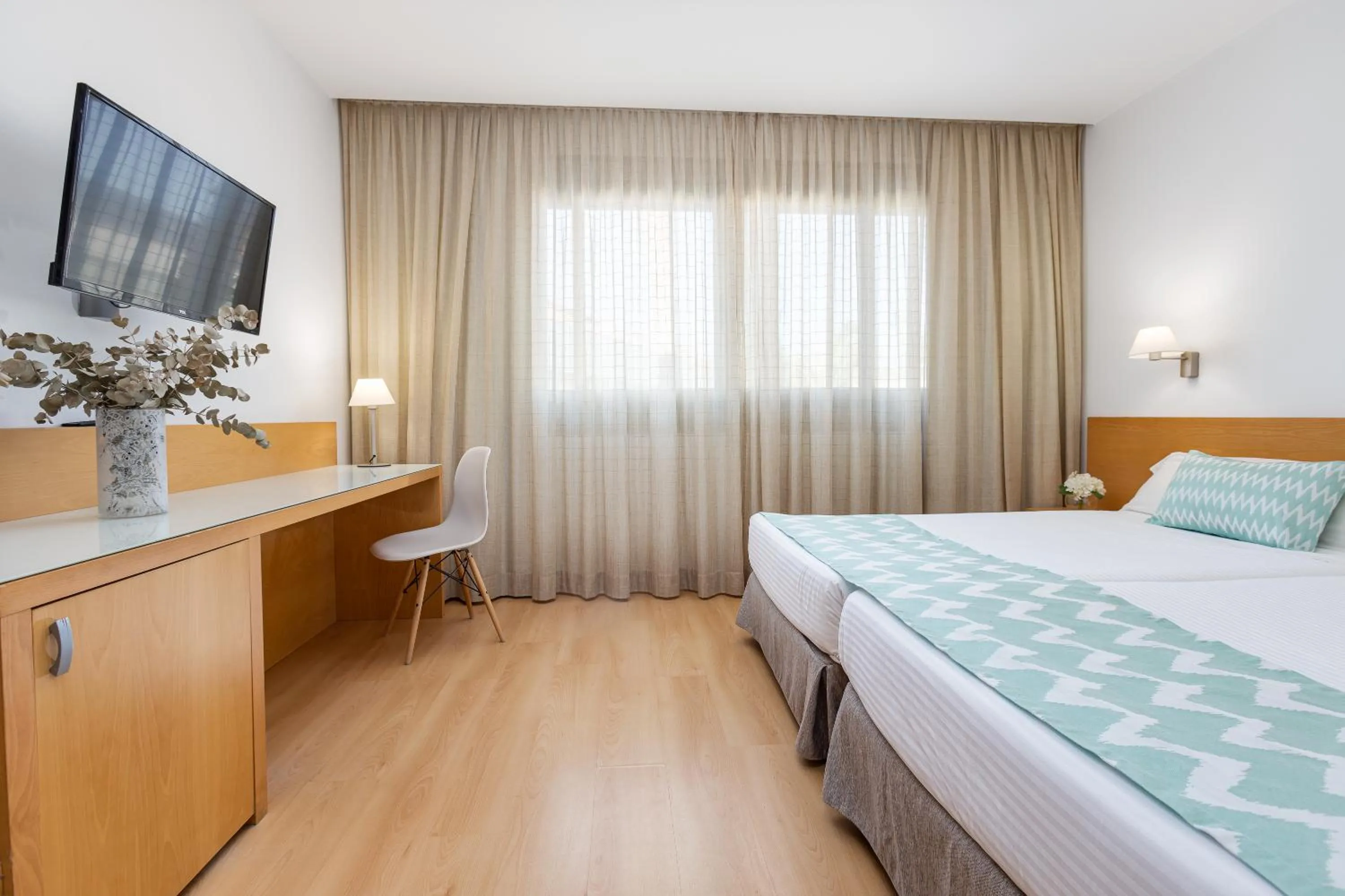 TV and multimedia, Bed in Daniya Alicante