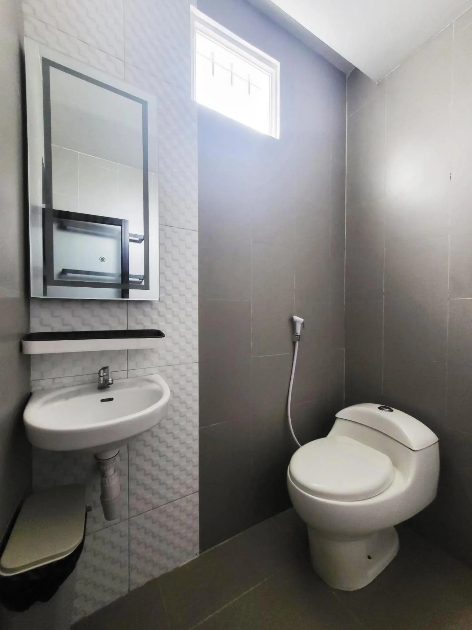 Shower in Cabin15 - Syariah