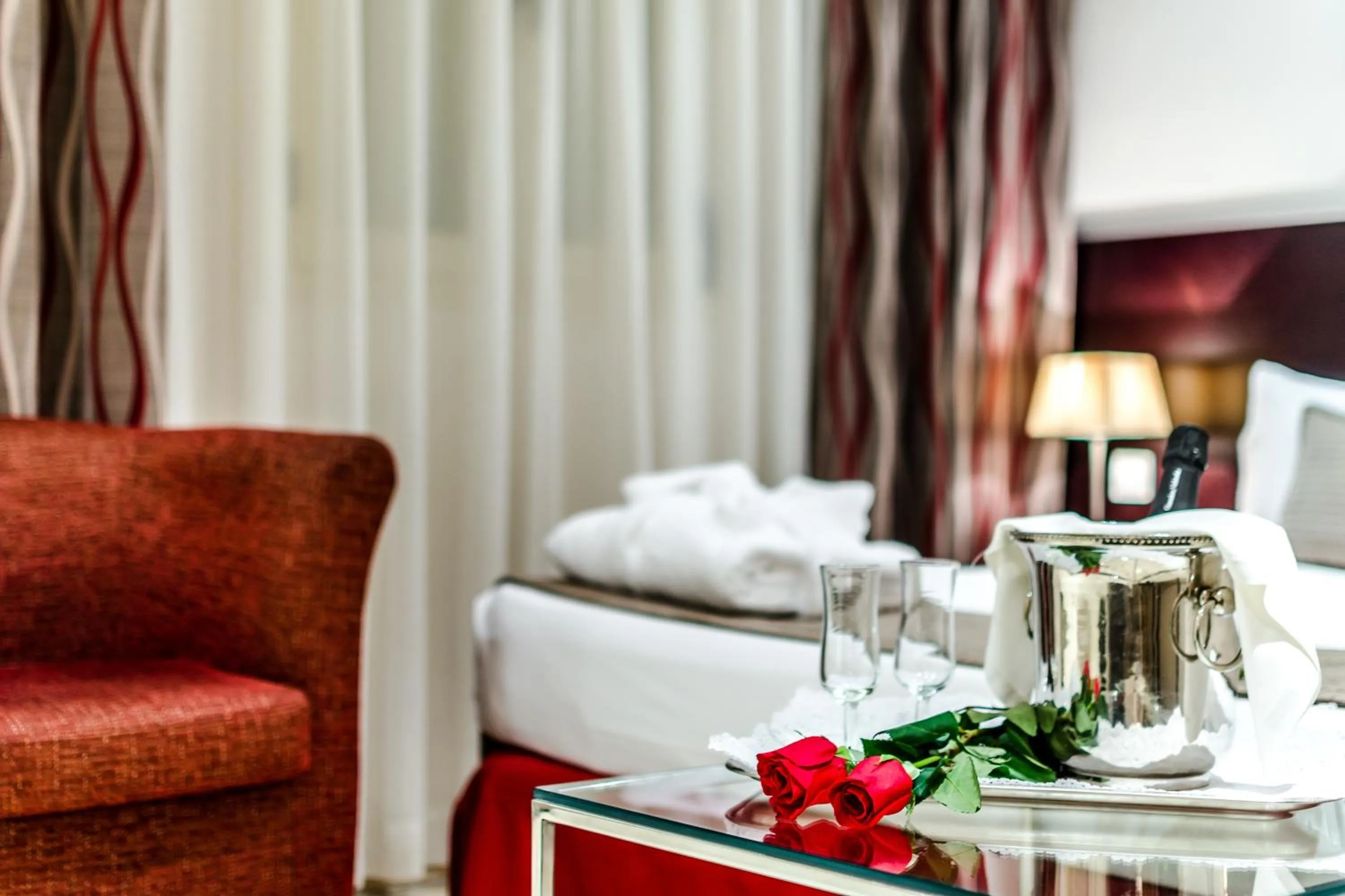 Bed in Exe Suites 33