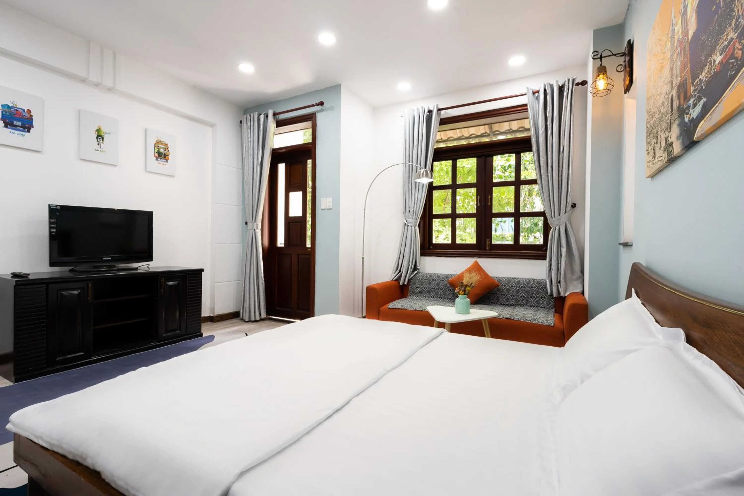 Bed in The Lovenote Home