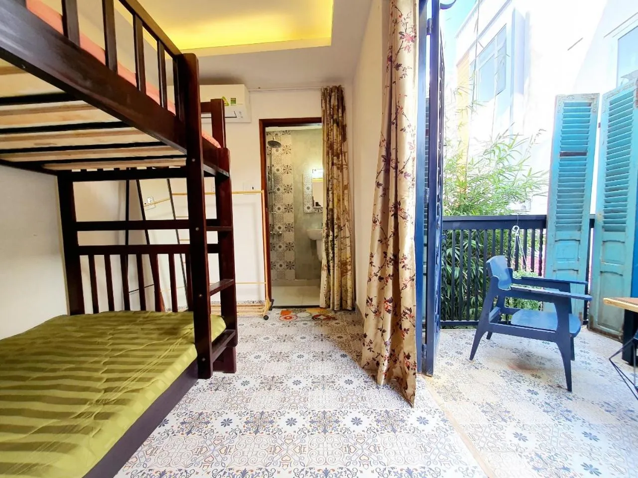 bunk bed in The Lovenote Home