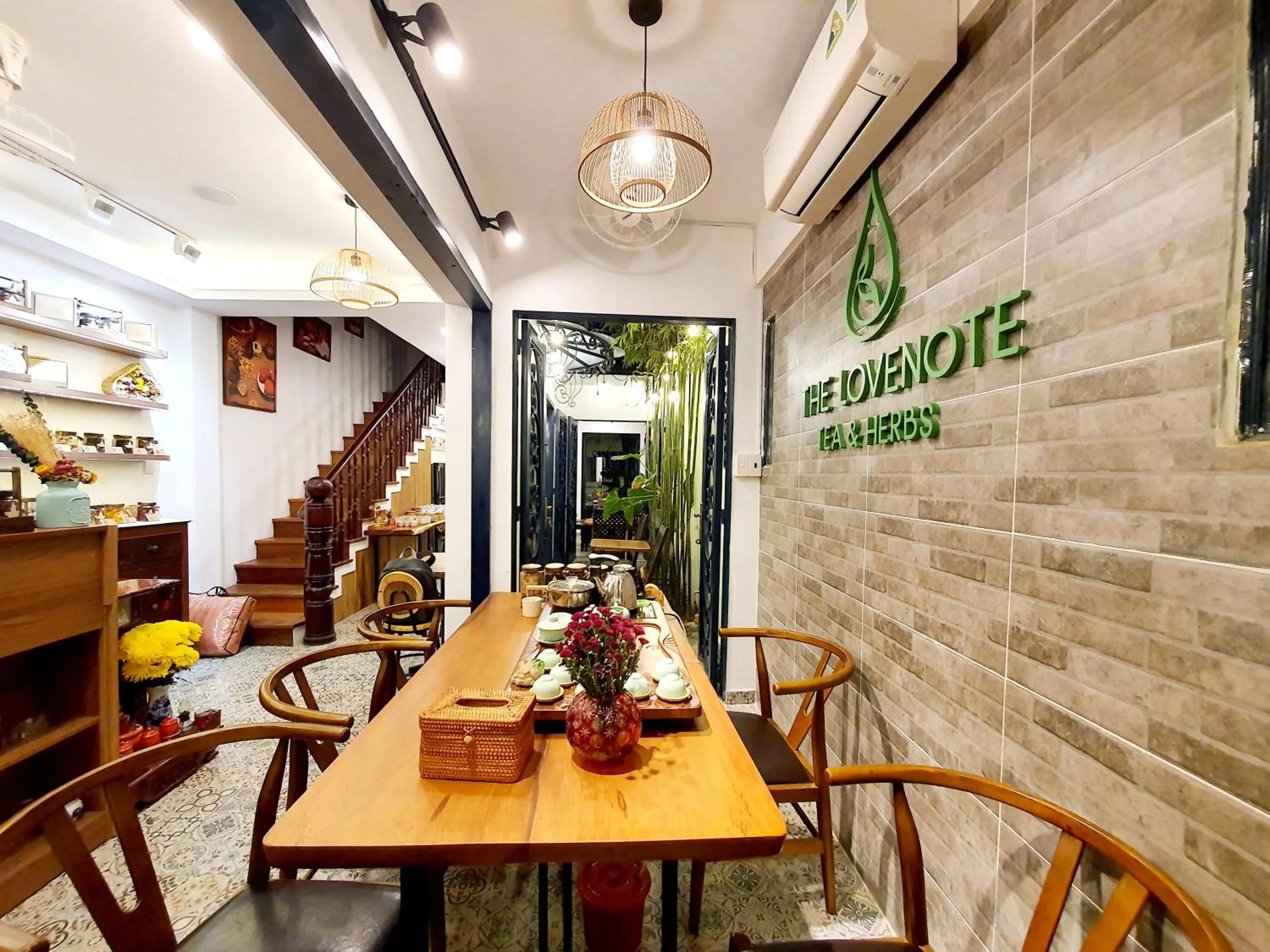 Communal lounge/ TV room in The Lovenote Home