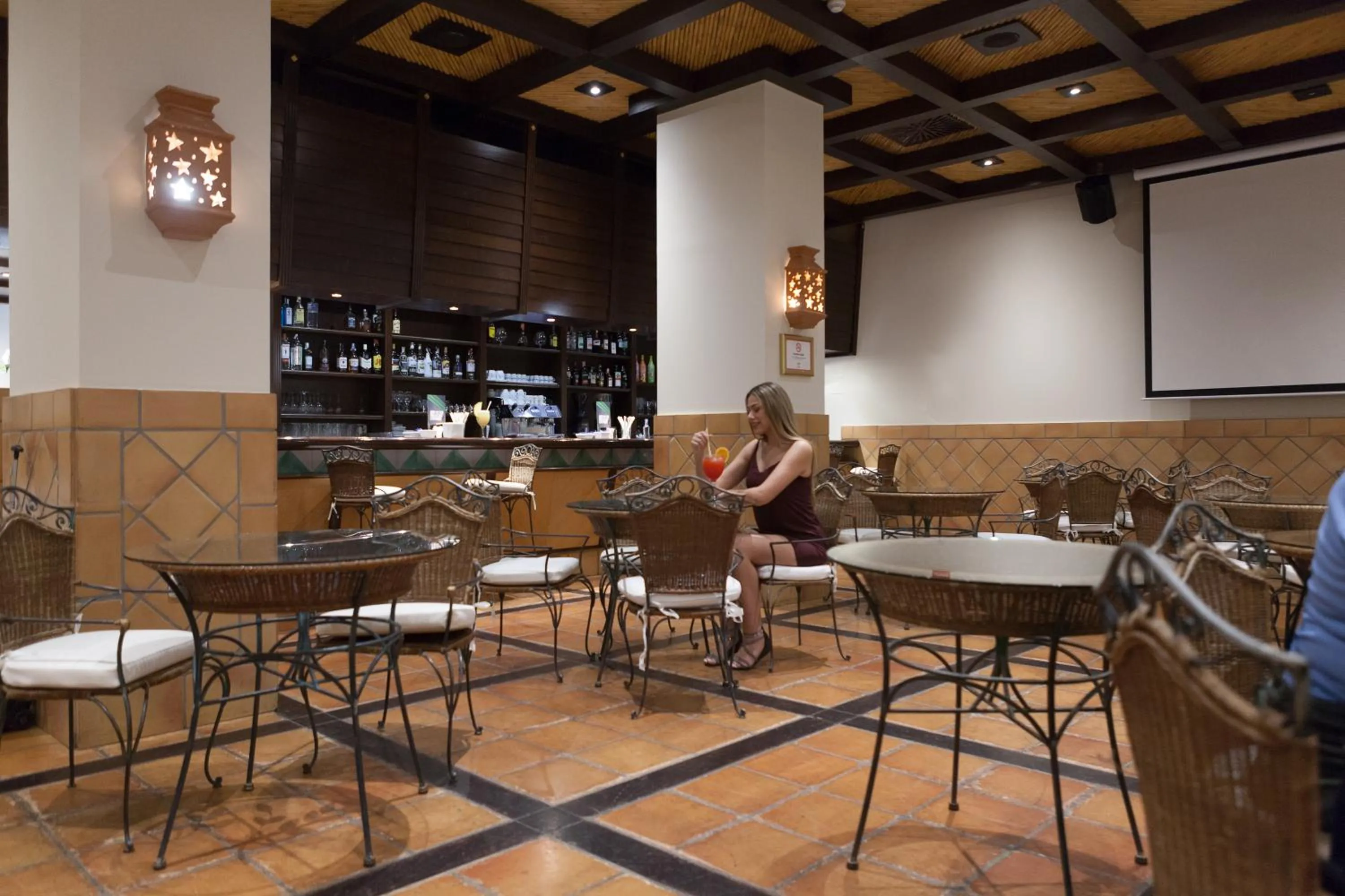 Lounge or bar in Ibersol Almuñecar Beach & Spa Hotel