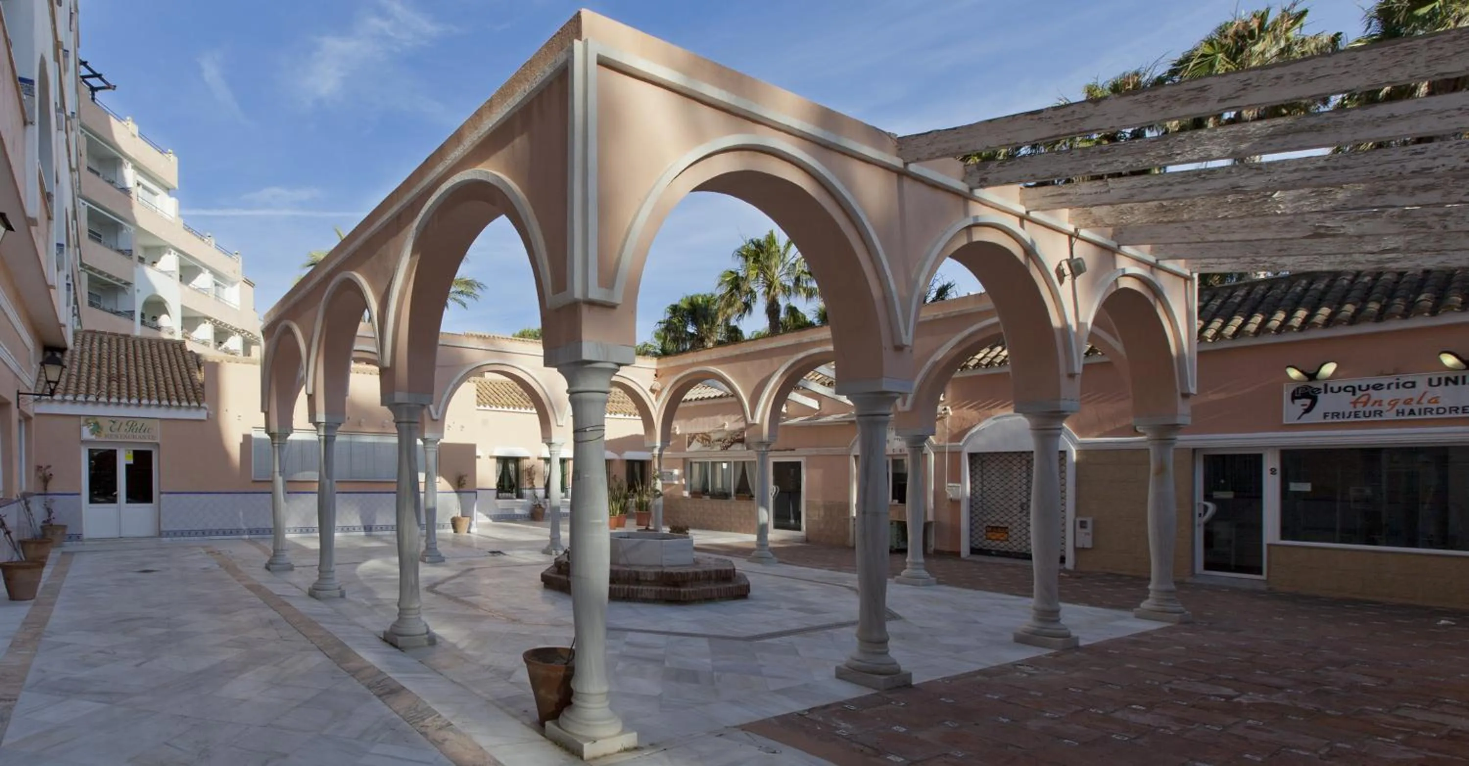 Facade/entrance in Playalinda