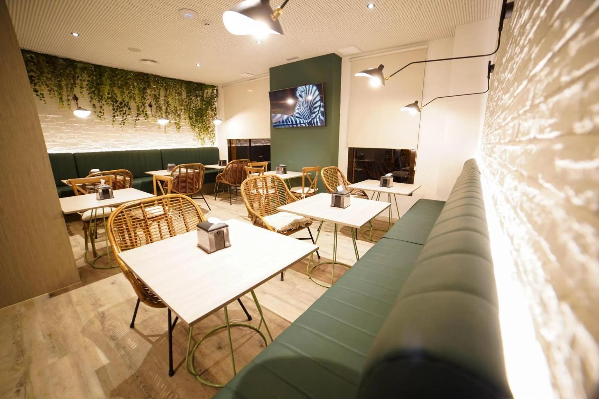 Restaurant/places to eat in Hotel Sercotel Doña Carmela