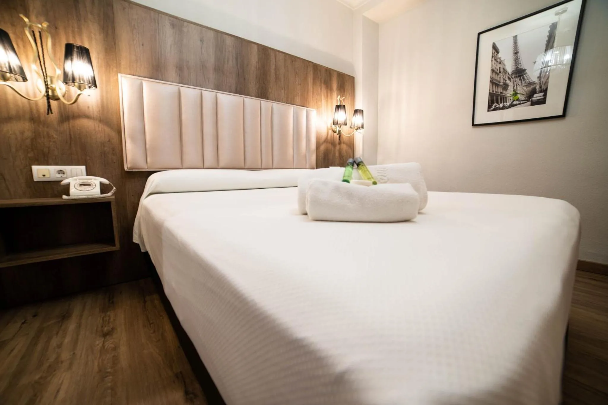 Photo of the whole room, Bed in Hotel Sercotel Doña Carmela