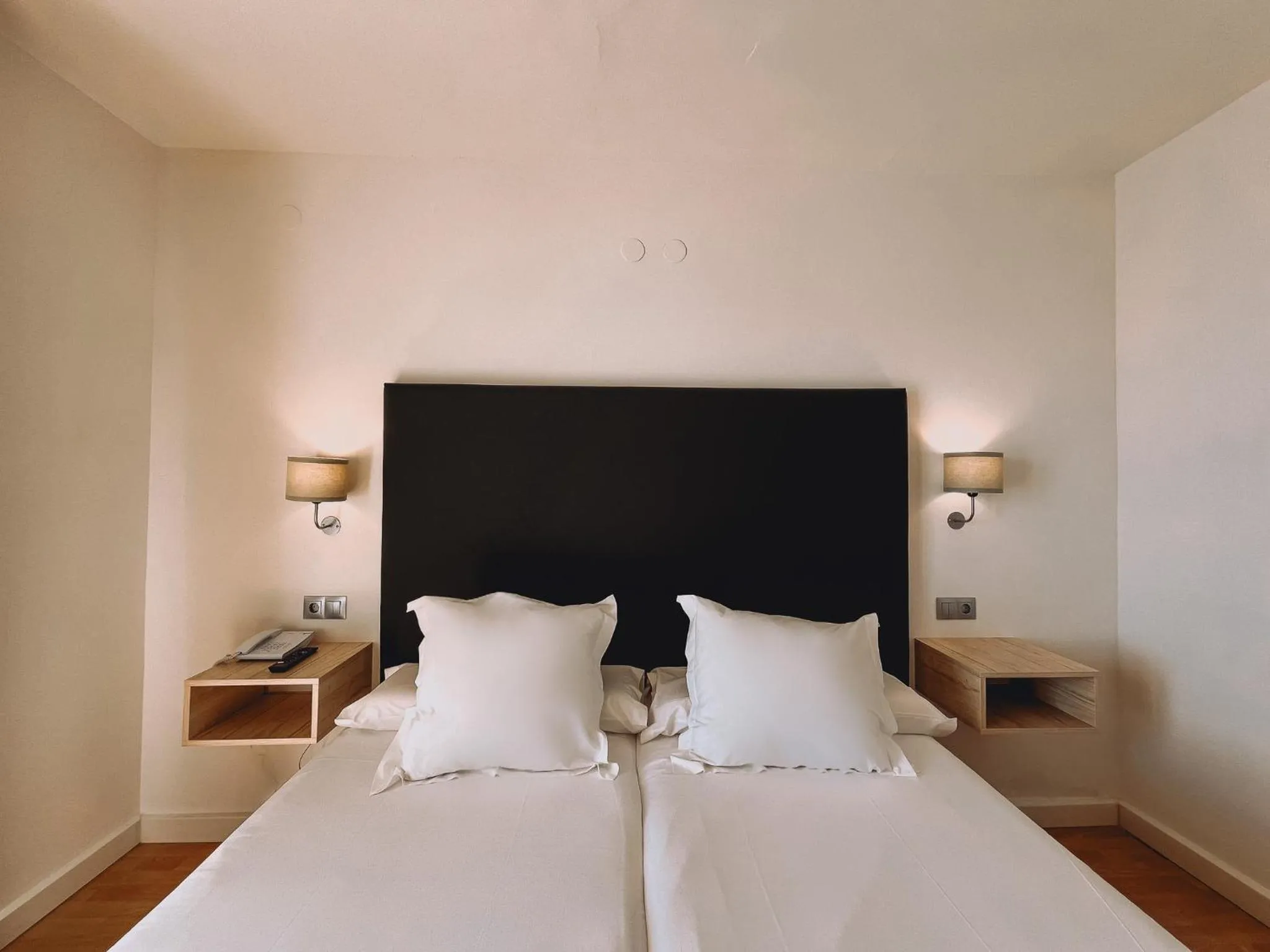 Bed in FAY Victoria Beach