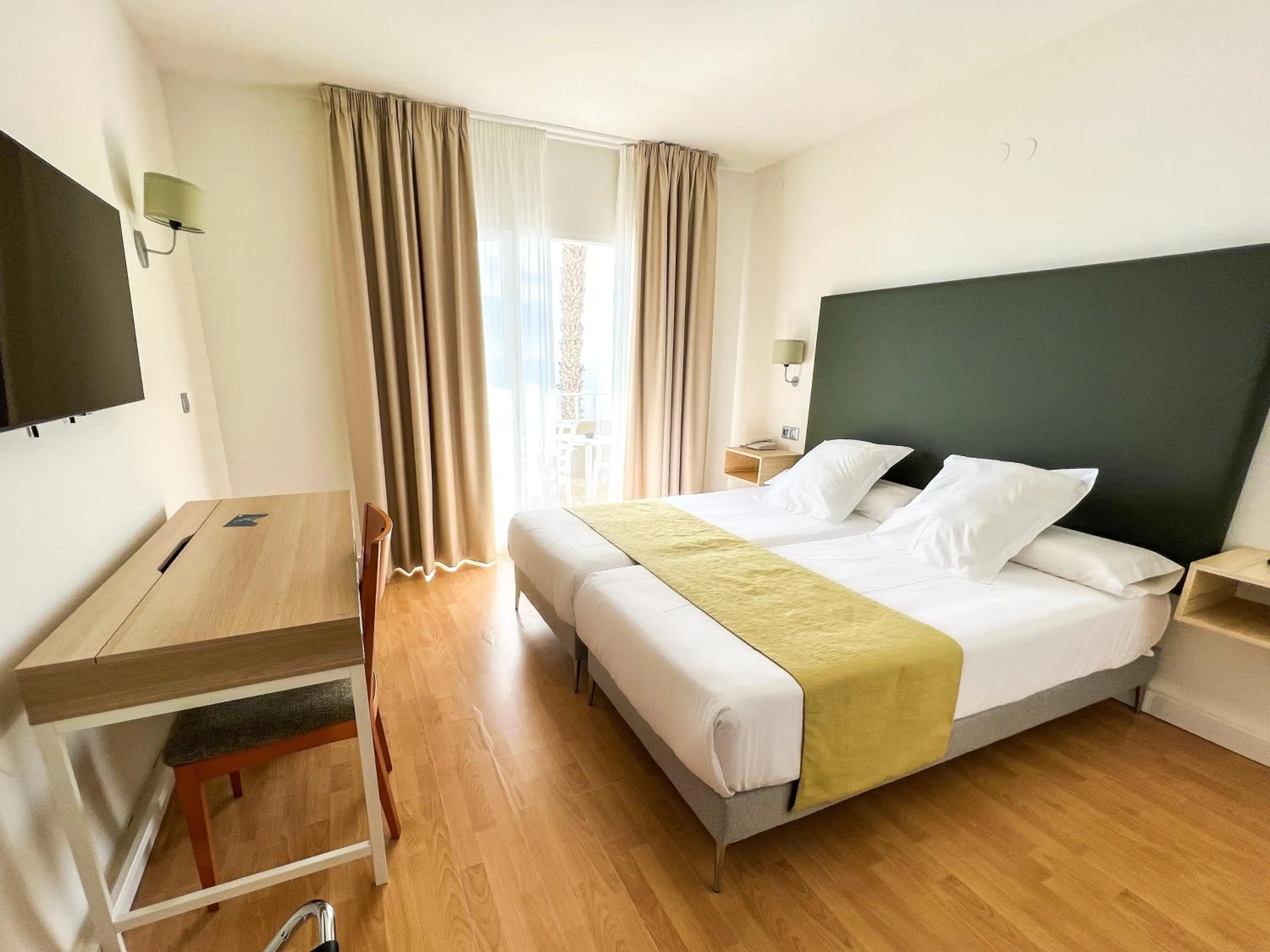 Bed in FAY Victoria Beach