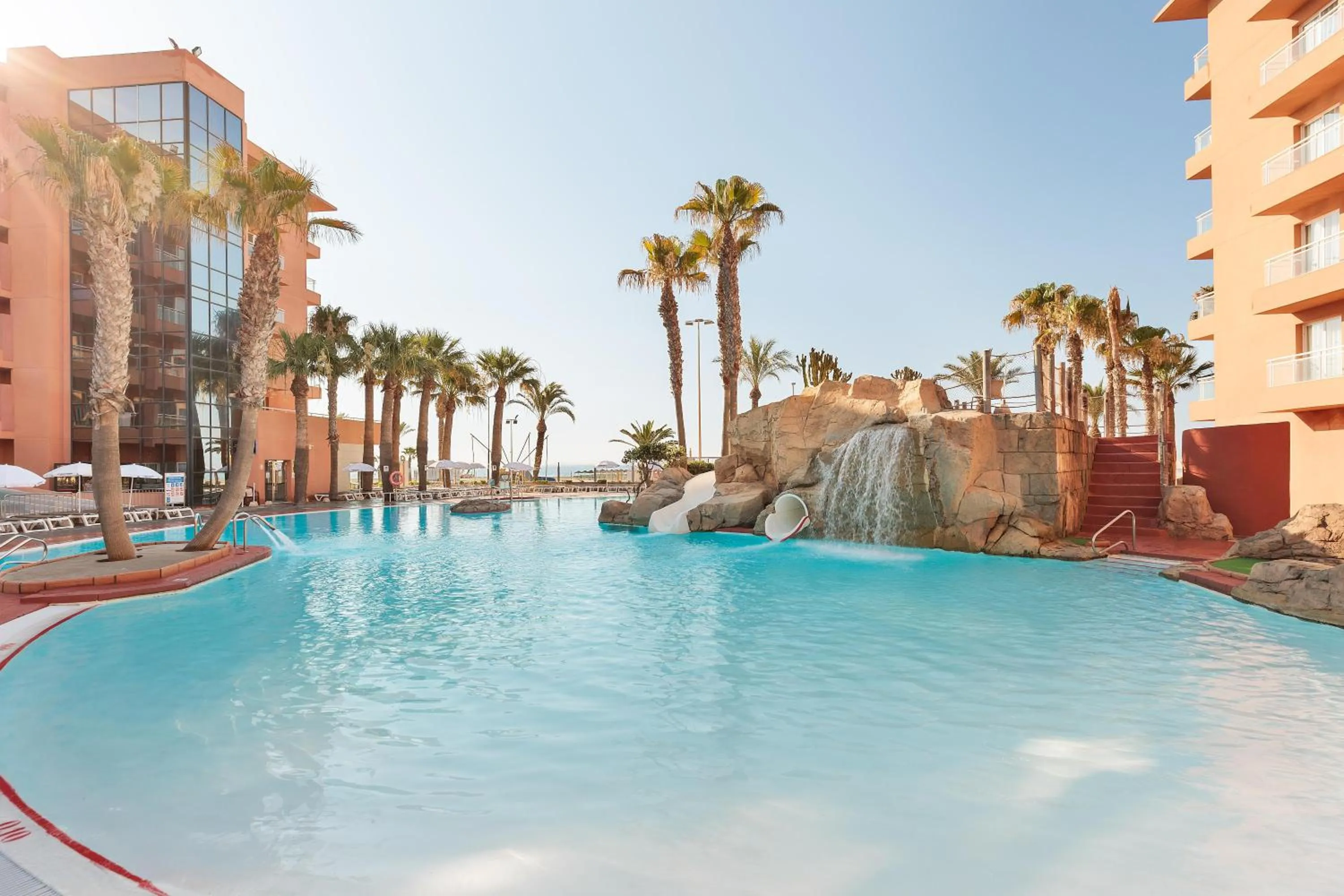 Swimming pool in Hotel Best Roquetas