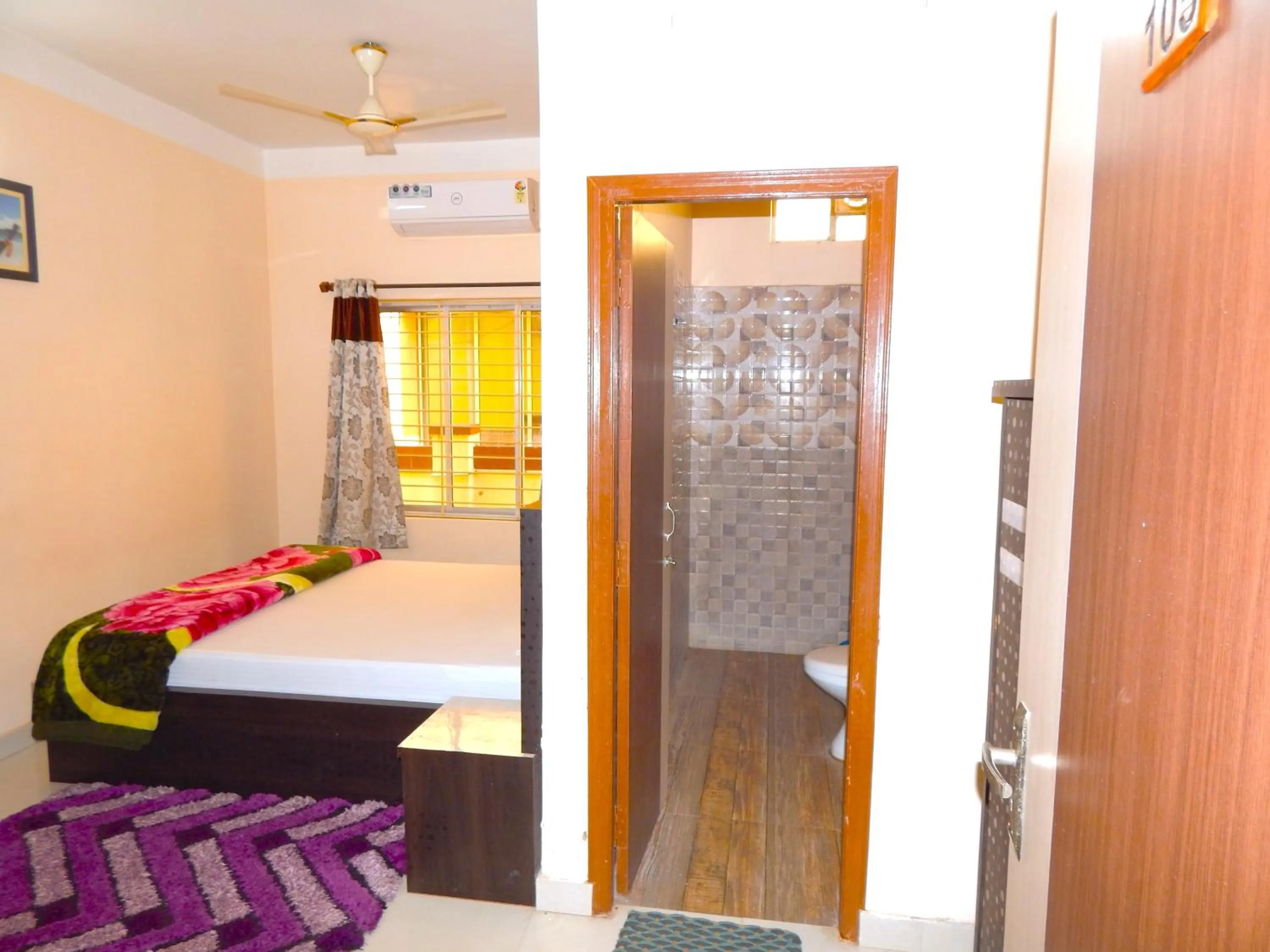 Bed in Hotel Landmark