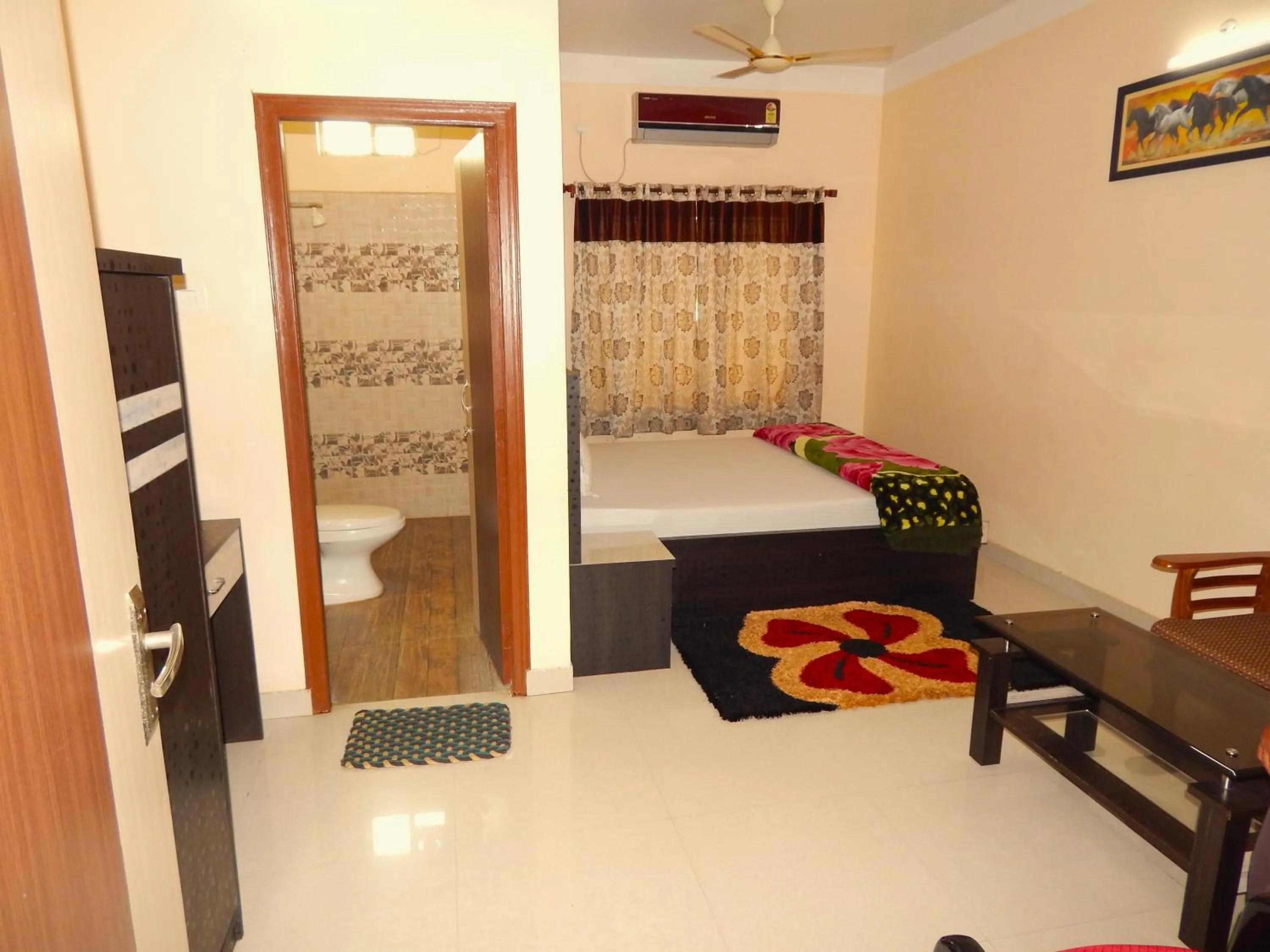 Bed in Hotel Landmark