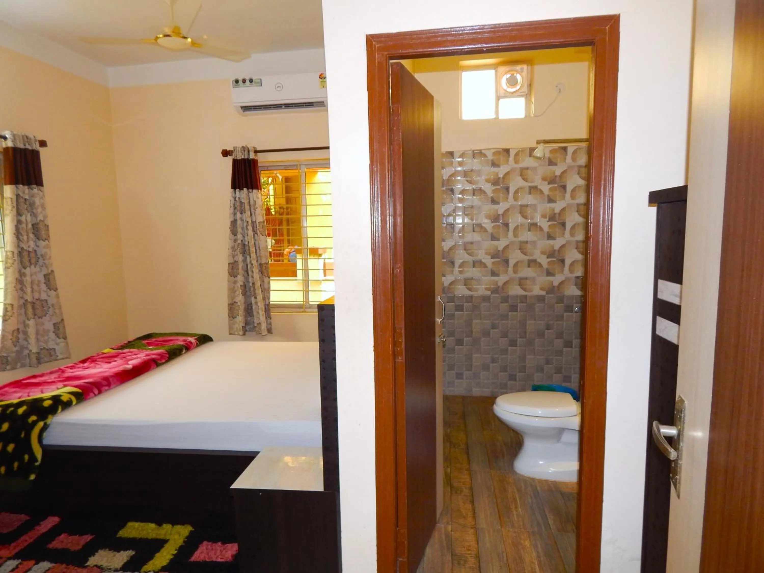 Photo of the whole room in Hotel Landmark