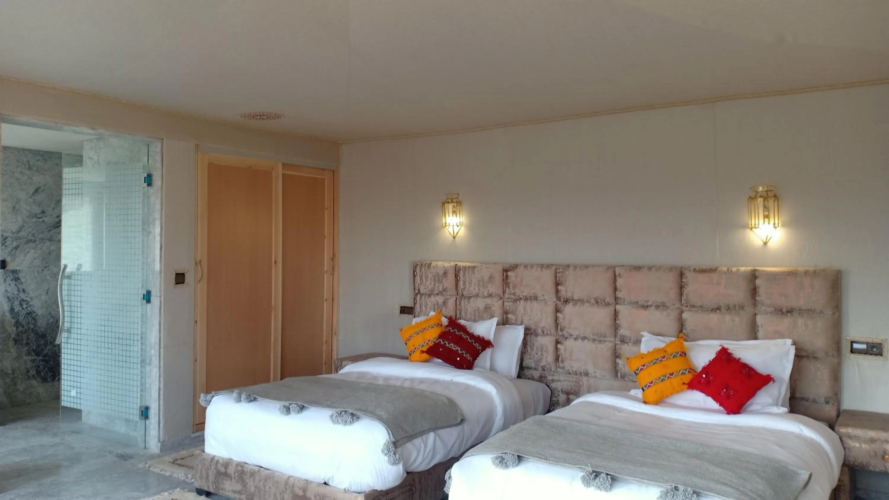 Bedroom, Bed in Yakout Merzouga Luxury Camp