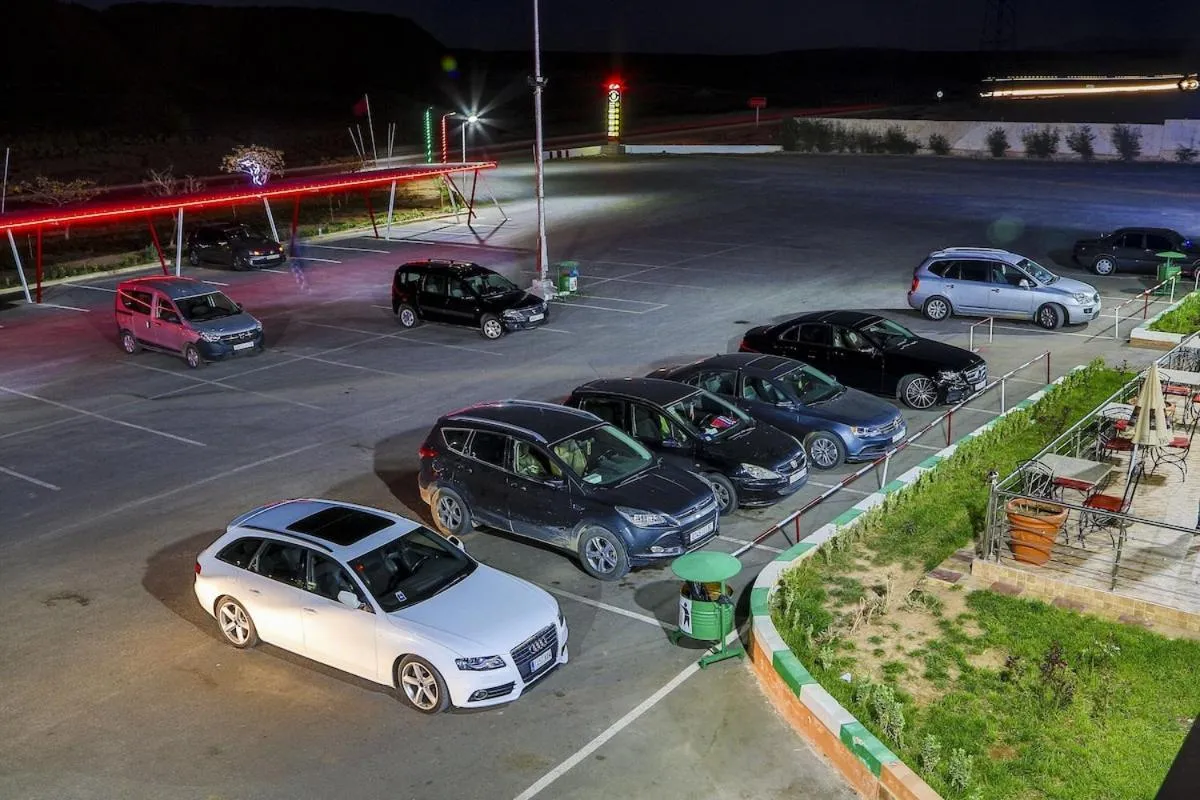 Night in HOTEL LA POMME ZAIDA