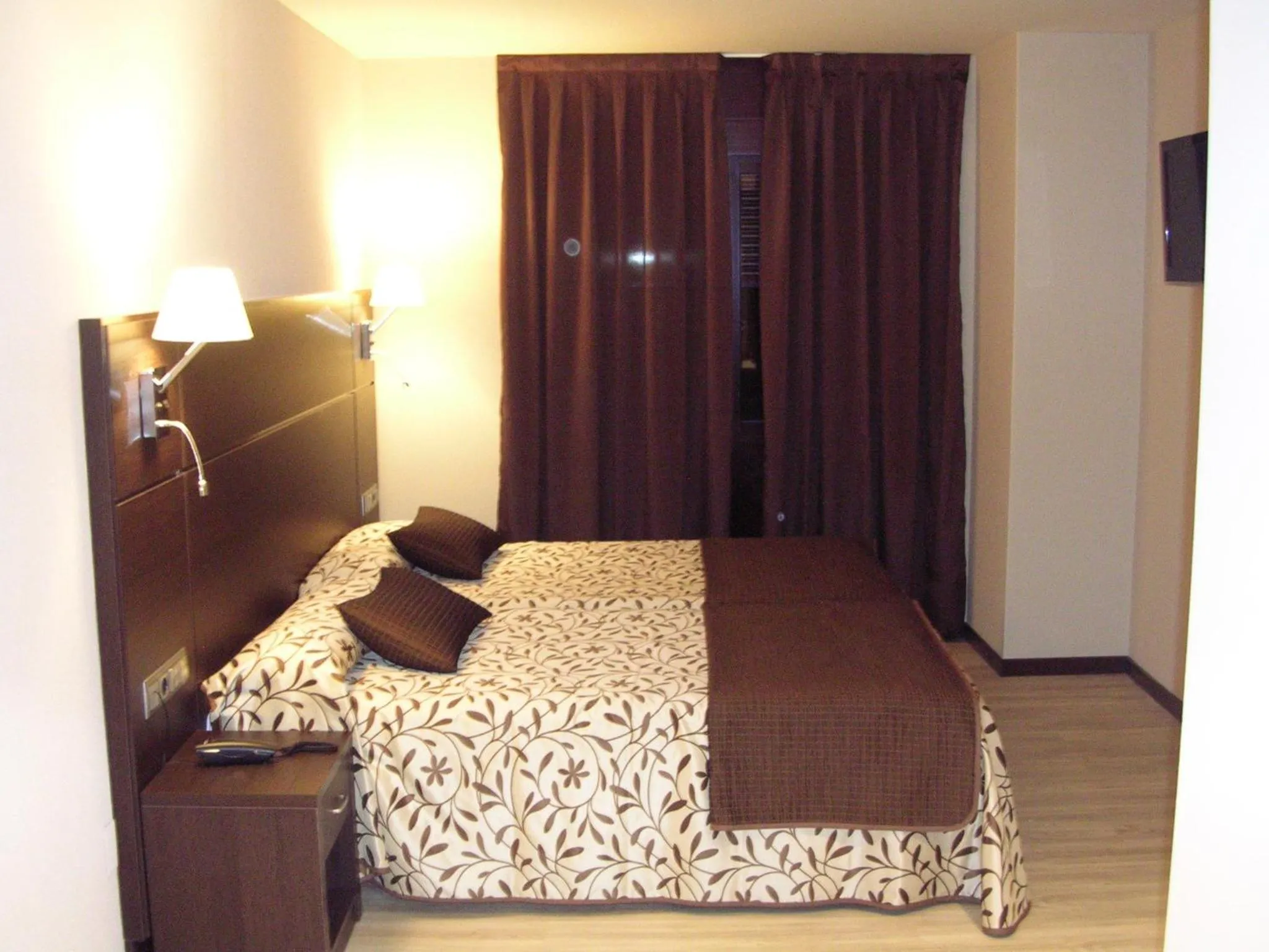 Photo of the whole room, Bed in Hotel Francisco II