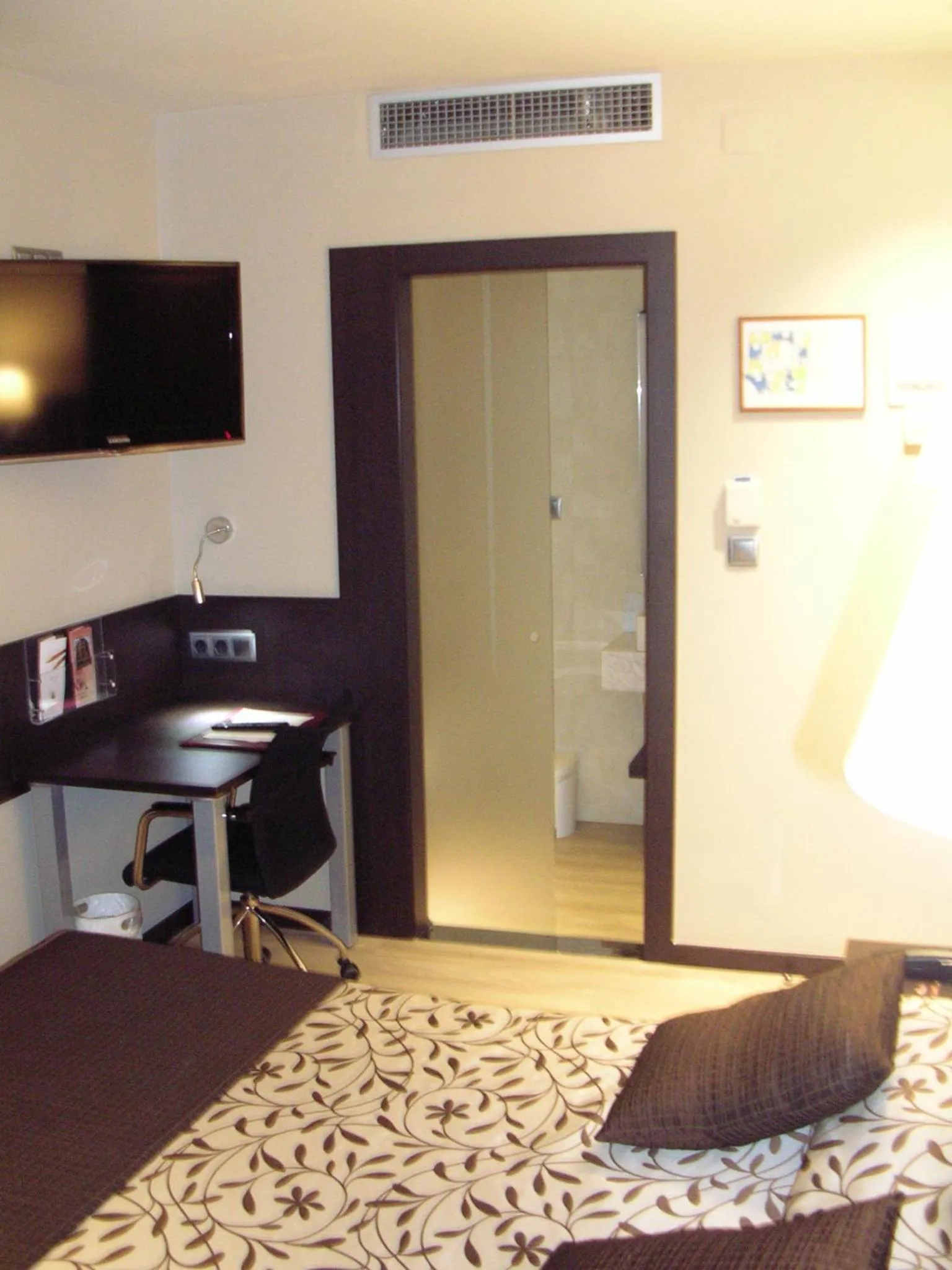 Photo of the whole room in Hotel Francisco II