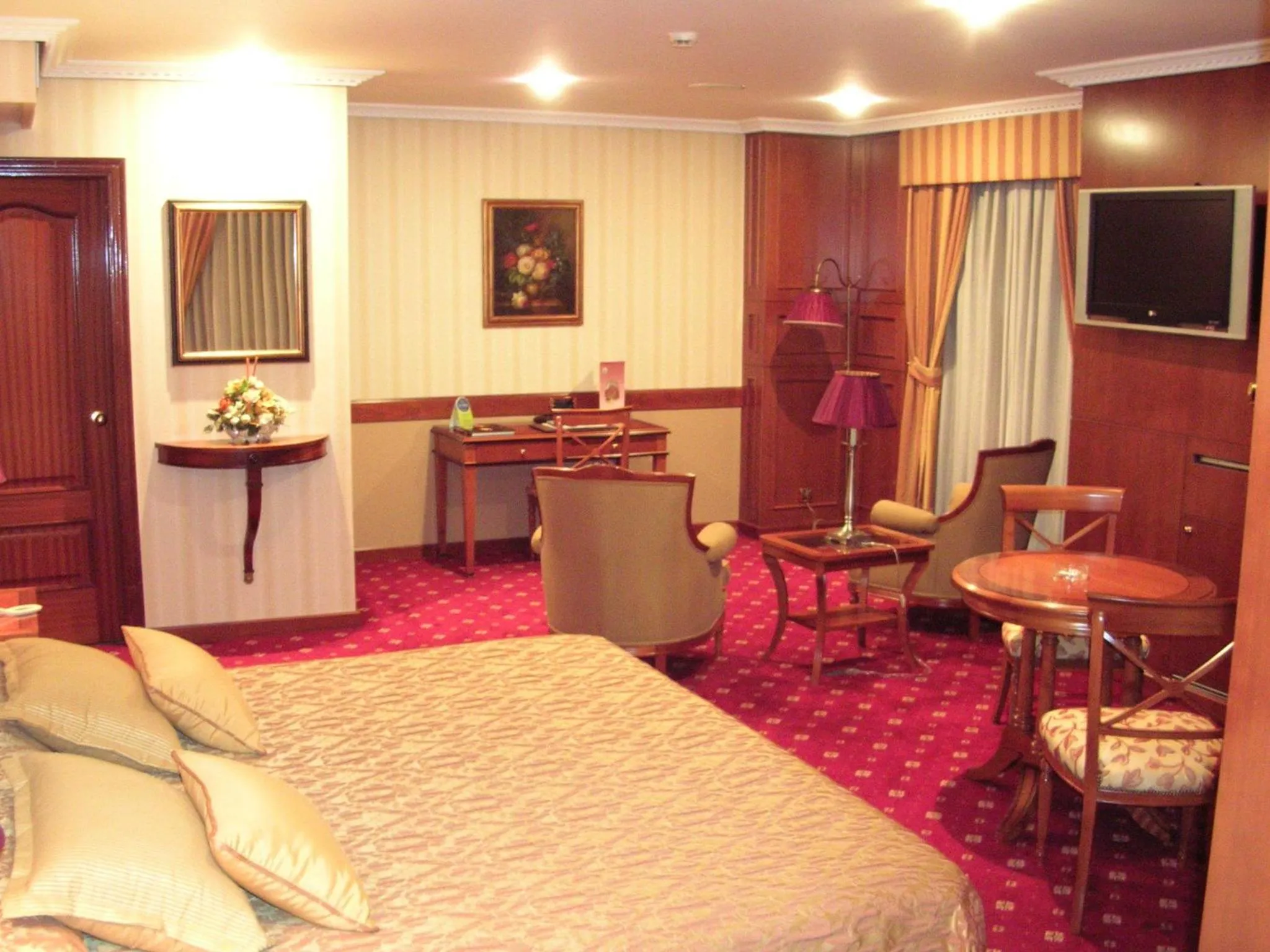 Photo of the whole room, Bed in Hotel Francisco II