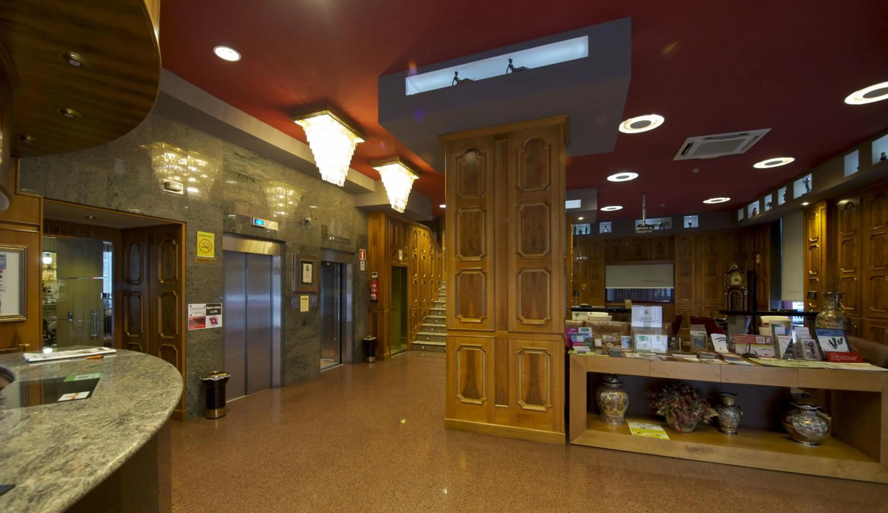 Lobby or reception in Hotel Francisco II